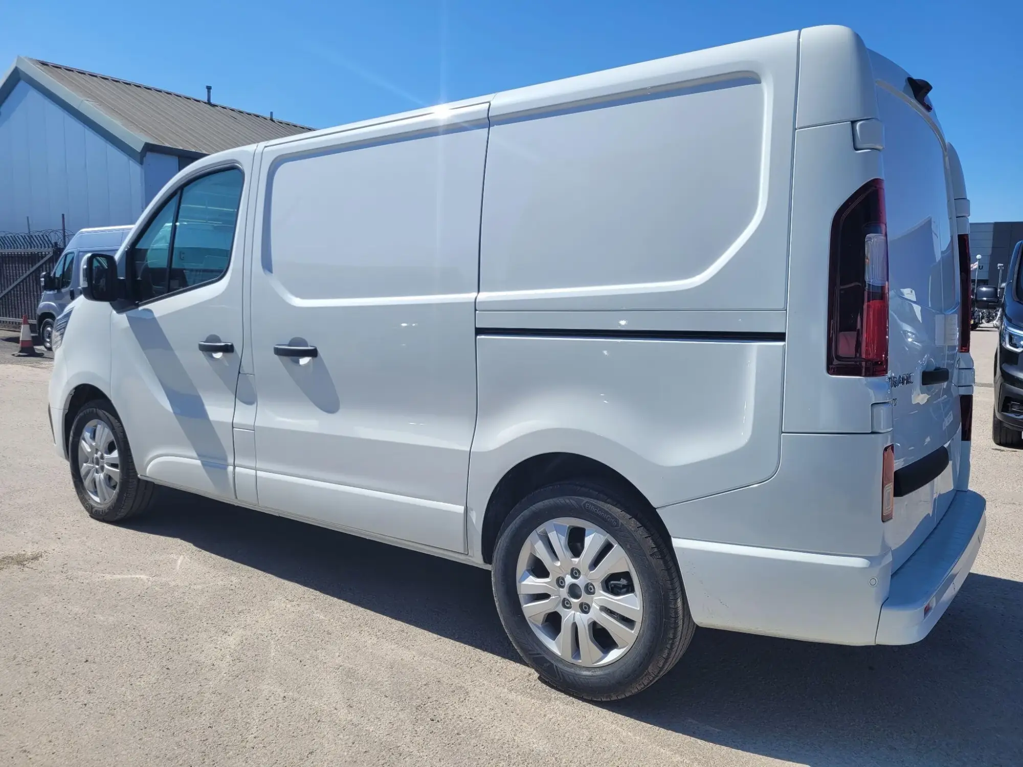 Renault Trafic Image 4 Renault Trafic Image 4