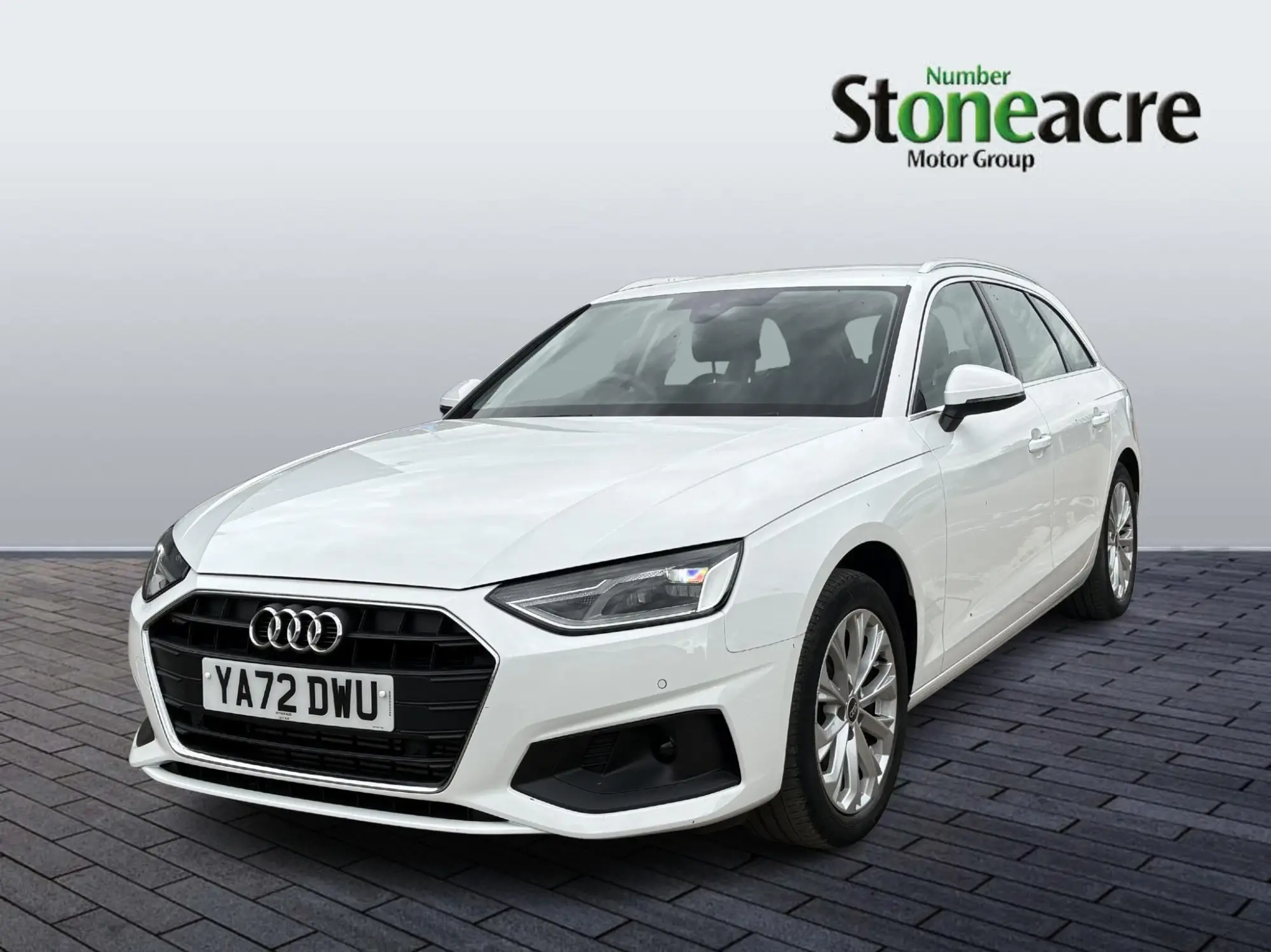 Audi A4 Avant 2.0 TFSI 35 Technik S Tronic Euro 6 (s/s) 5dr YA72DWU Image 3
