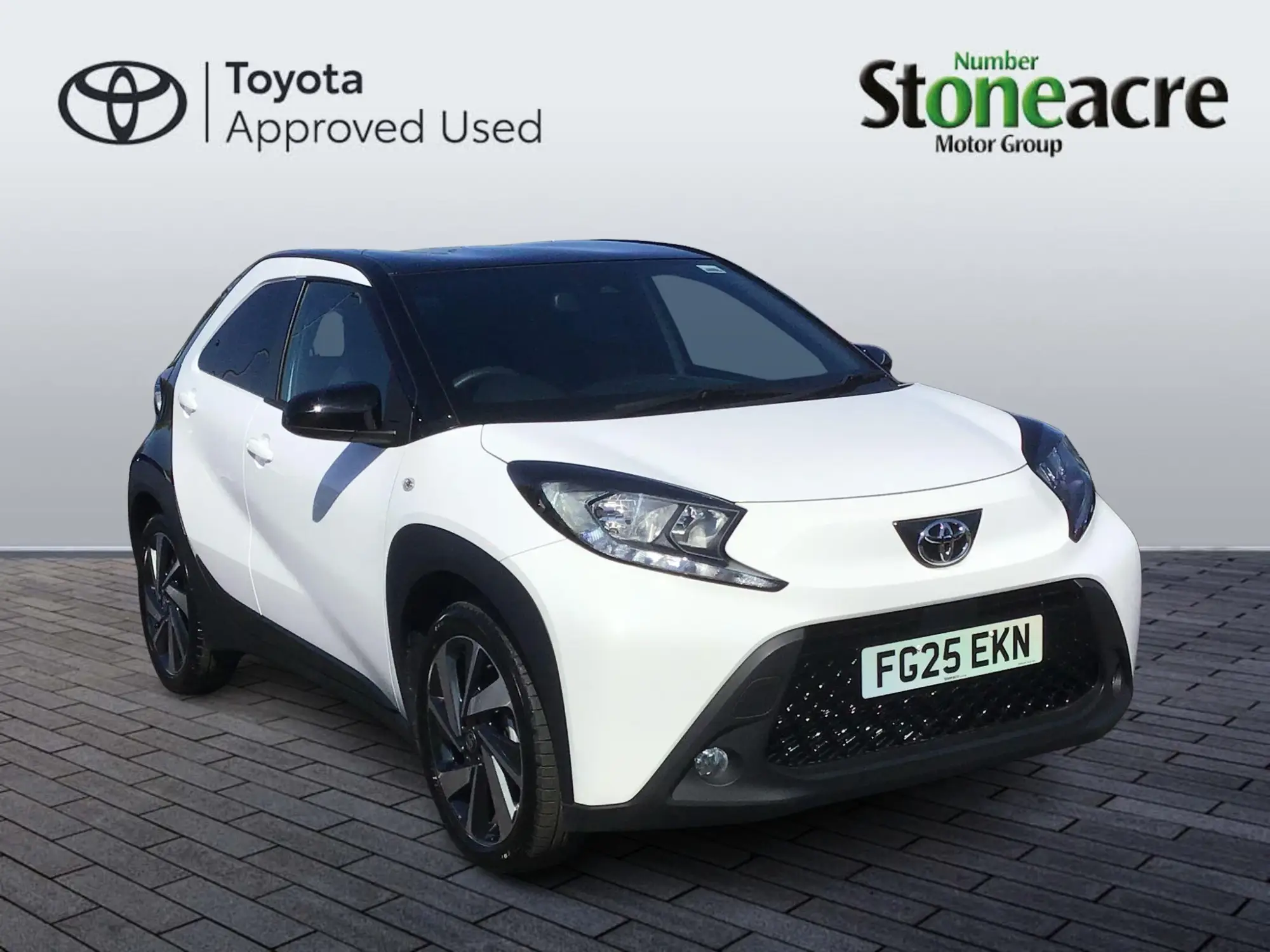 Toyota Aygo X 1.0 VVT-i Edge 5dr FG25EKN Image 1