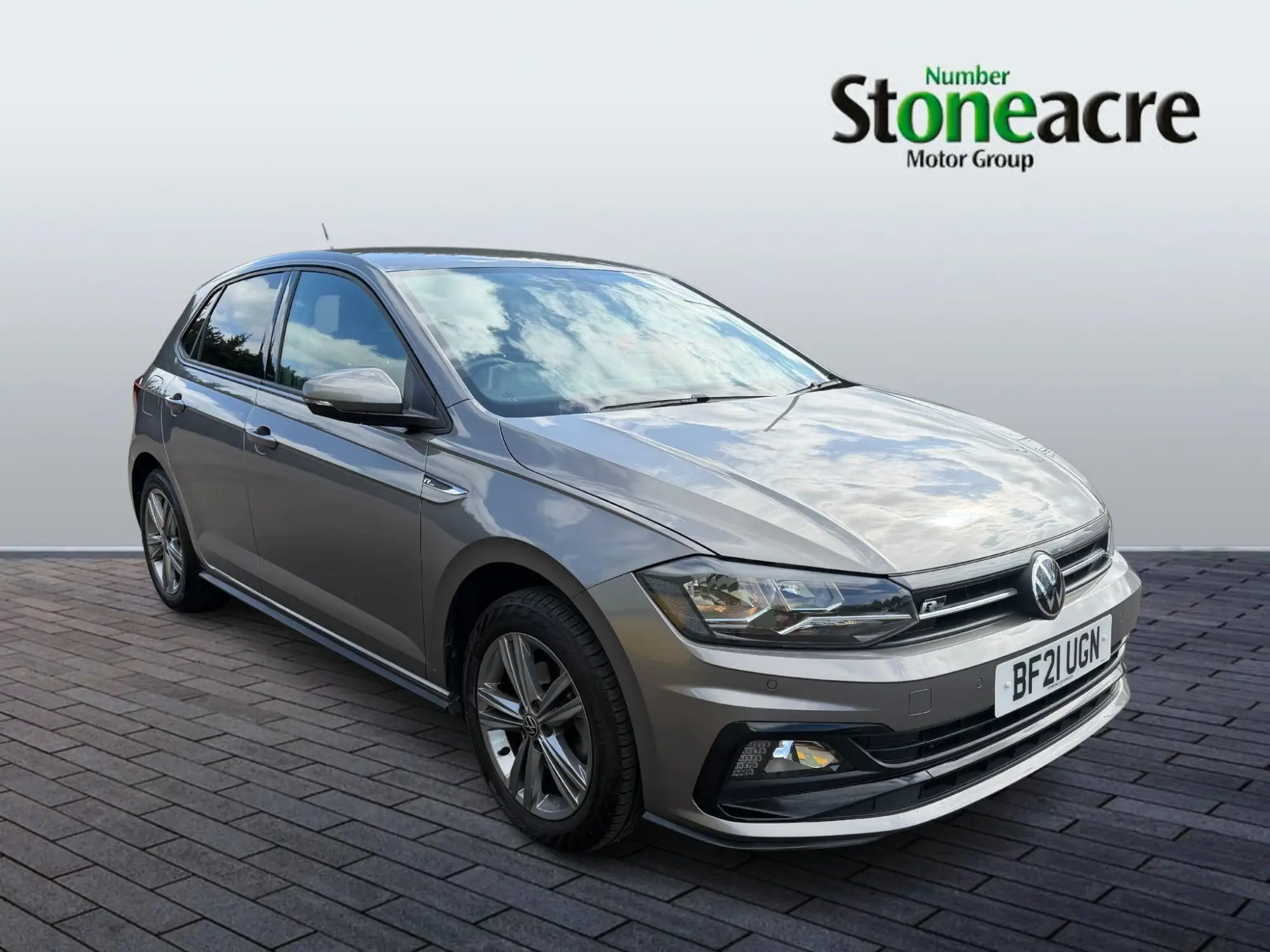 Volkswagen Polo 1.0 TSI R-Line DSG Euro 6 (s/s) 5dr BF21UGN Image 1