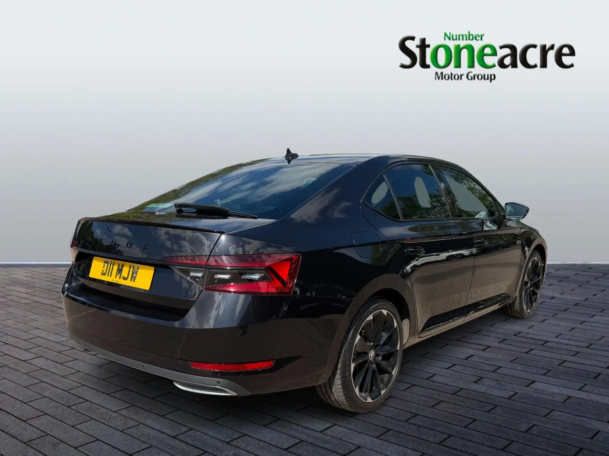Skoda Superb 1.4 TSI iV 13kWh SportLine Plus DSG Euro 6 (s/s) 5dr AJ21BBE Image 3