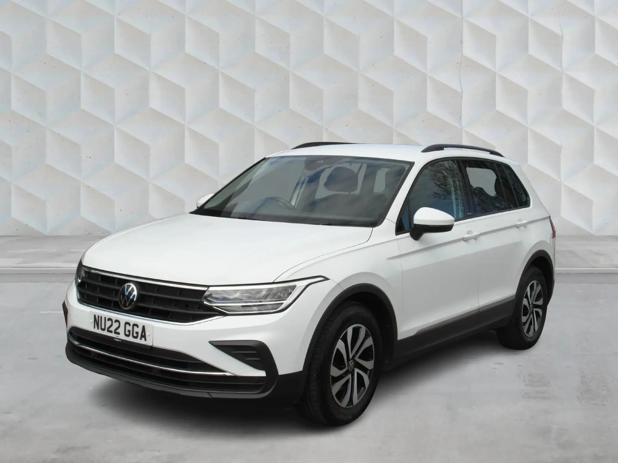 Volkswagen Tiguan 1.5 TSI Active Euro 6 (s/s) 5dr NU22GGA Image 3