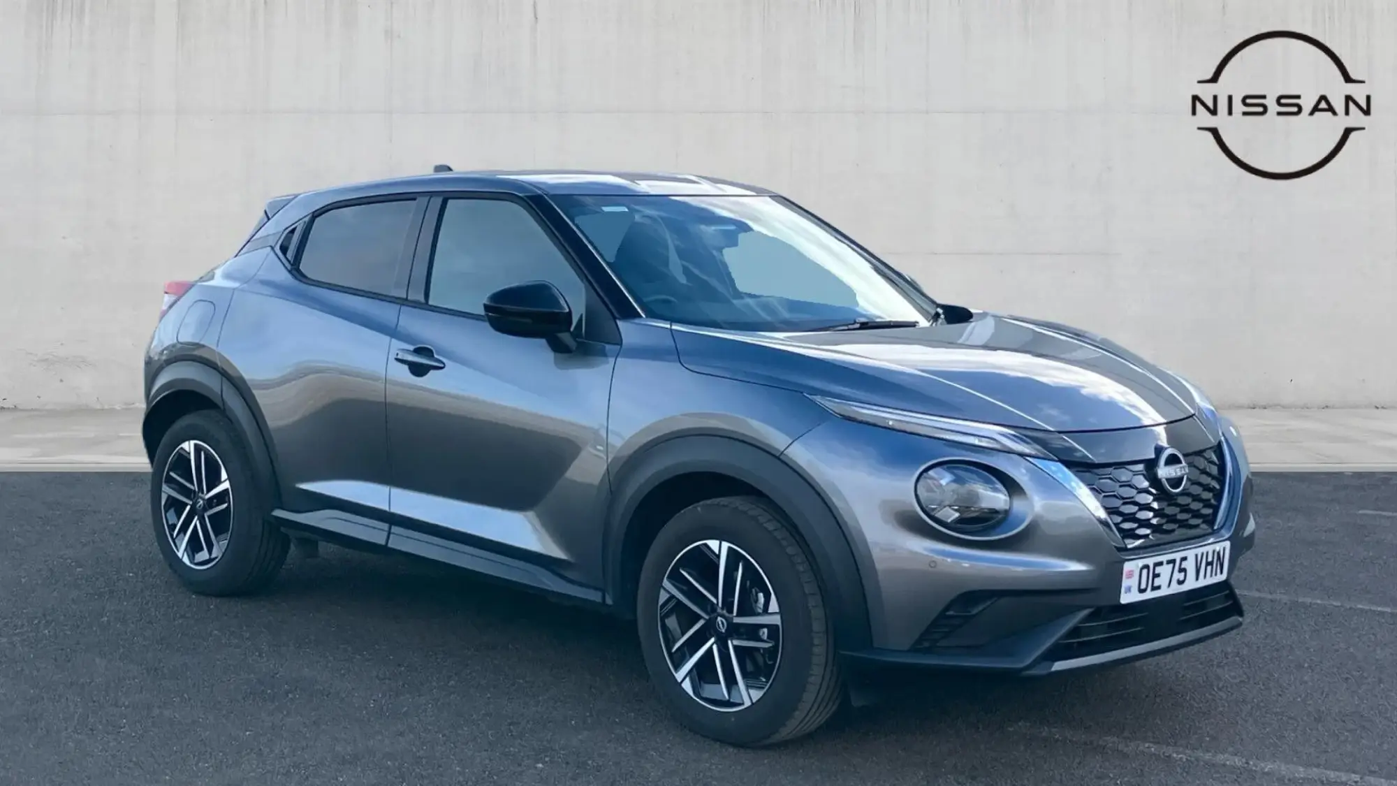 Nissan Juke Hybrid Image 1
