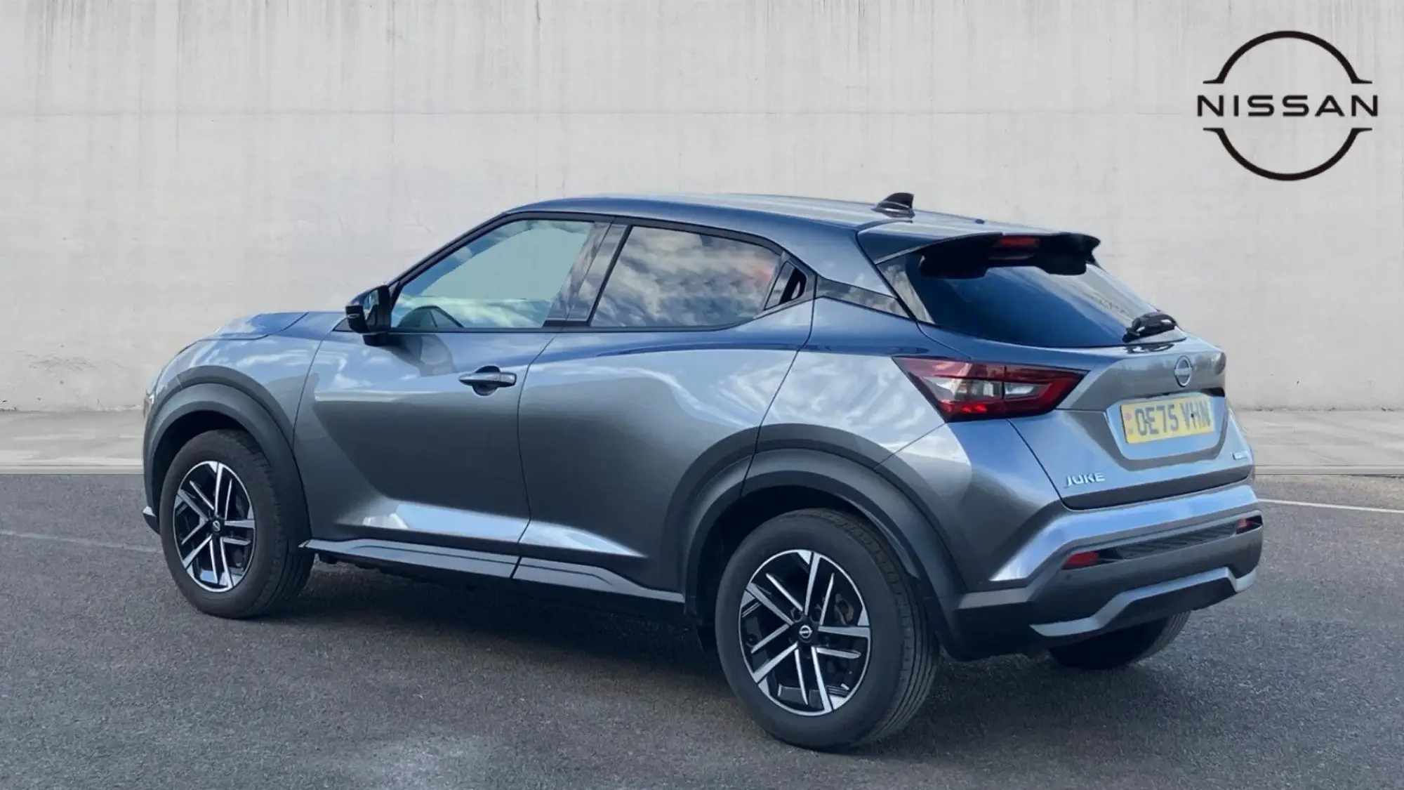 Nissan Juke Hybrid Image 3