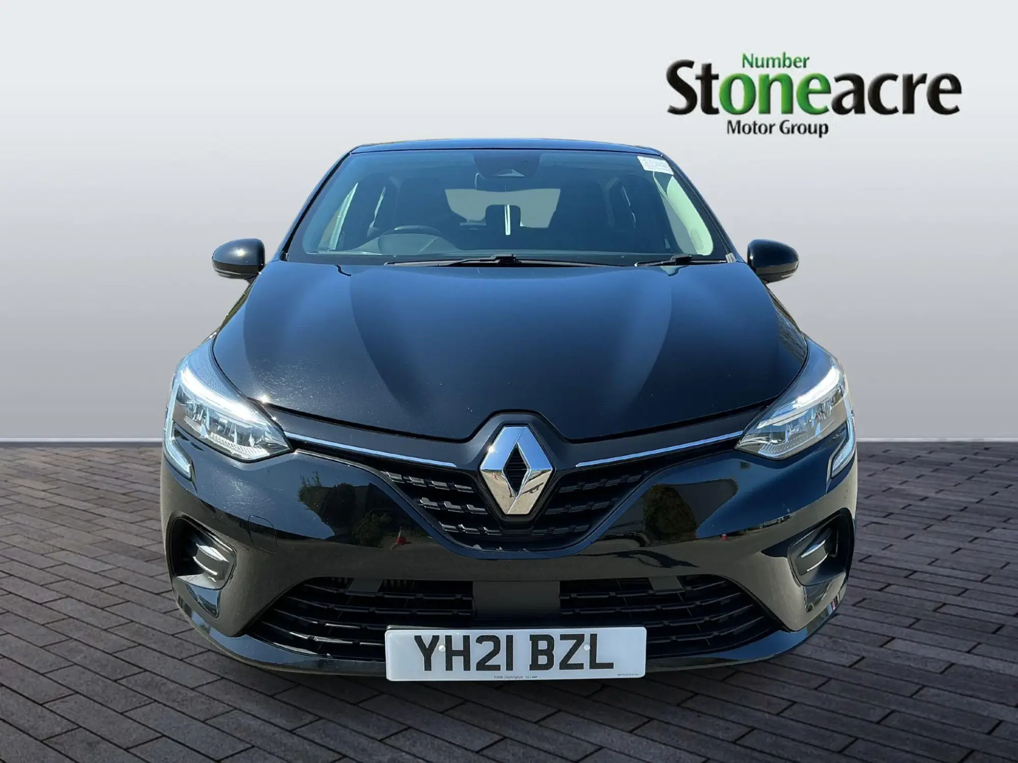 Renault Clio 1.0 TCe Play Euro 6 (s/s) 5dr YH21BZL Image 2
