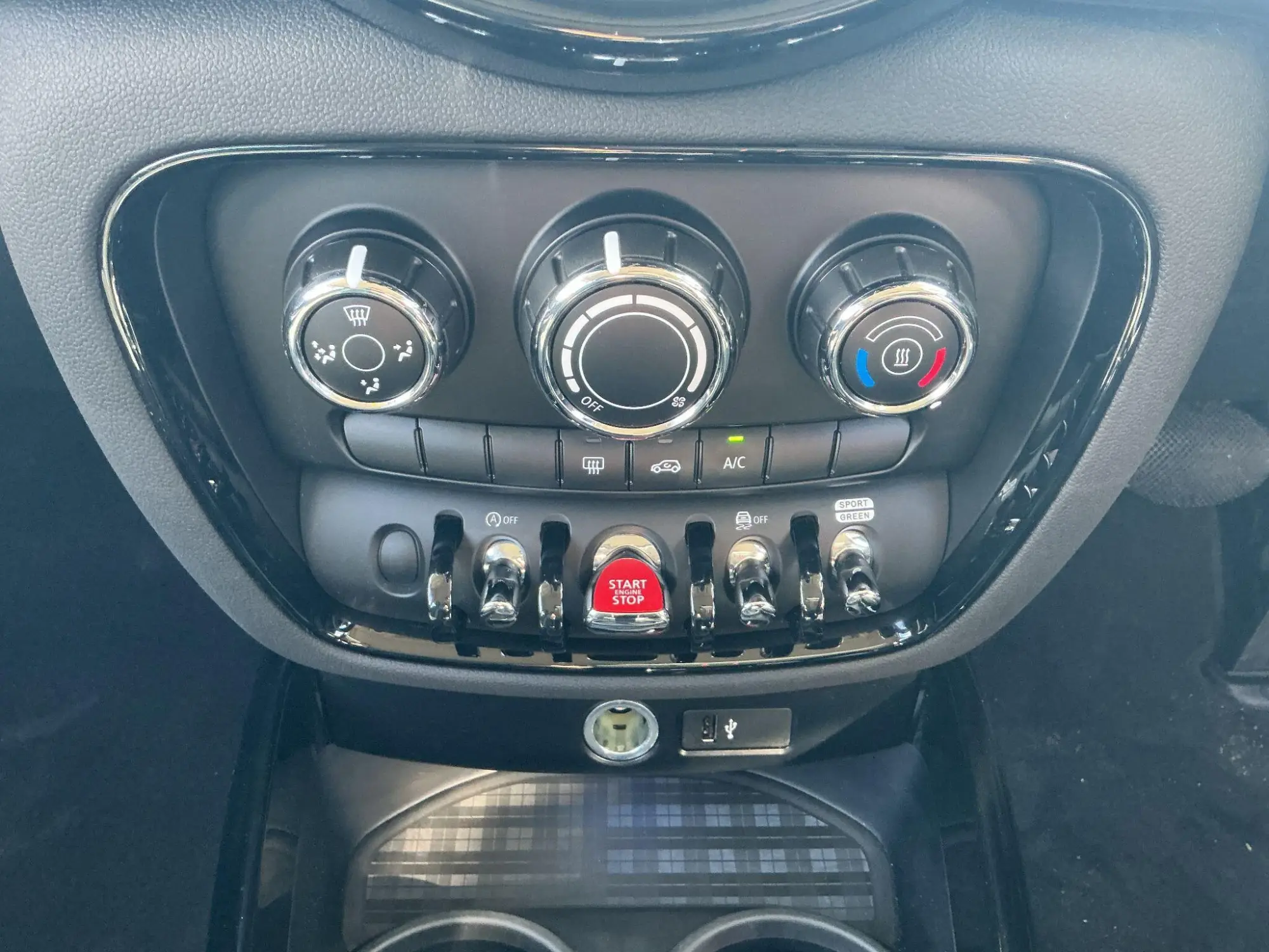 MINI Clubman Image 25