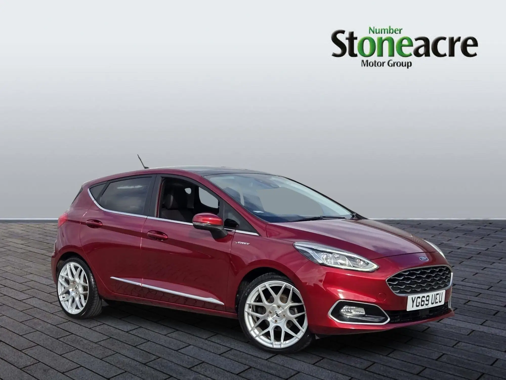 Ford Fiesta 1.0 EcoBoost 5dr Auto YG69UEU Image 1