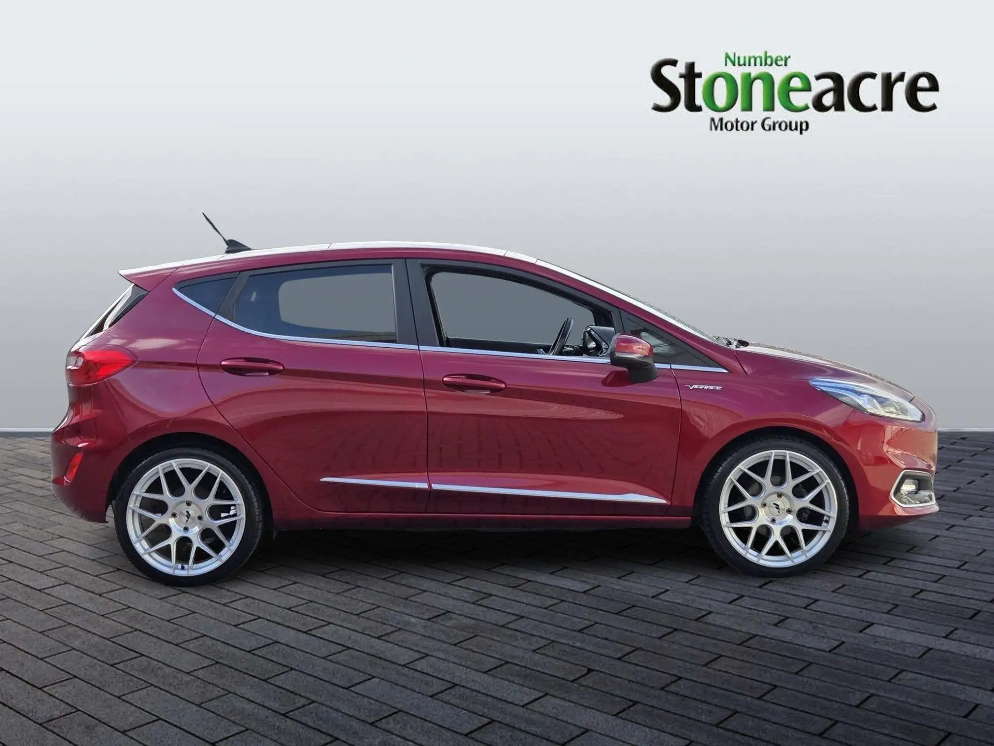 Ford Fiesta 1.0 EcoBoost 5dr Auto YG69UEU Image 2