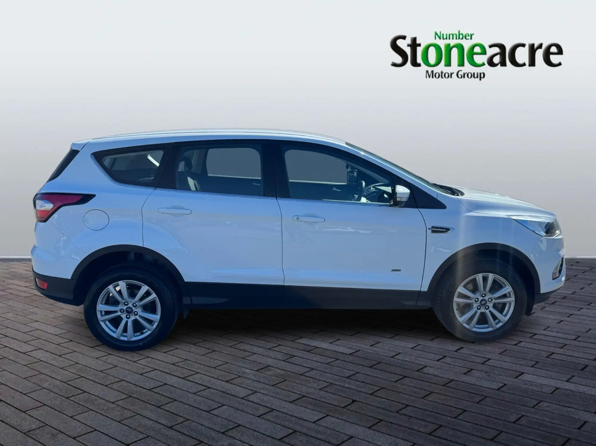 Ford Kuga 2.0 TDCi EcoBlue Zetec Powershift AWD Euro 6 (s/s) 5dr DS17EWM Image 2