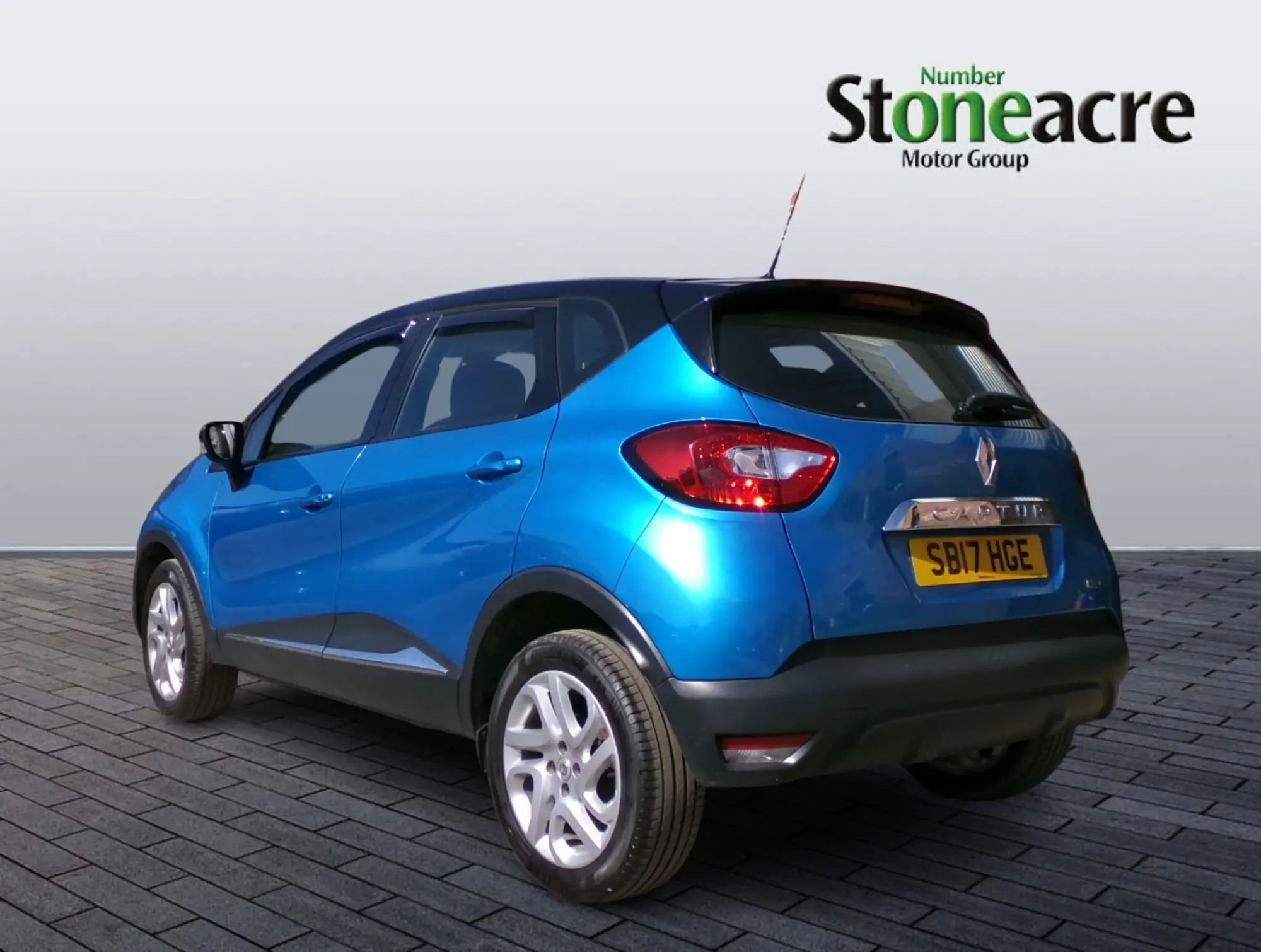 Renault Captur Image 1