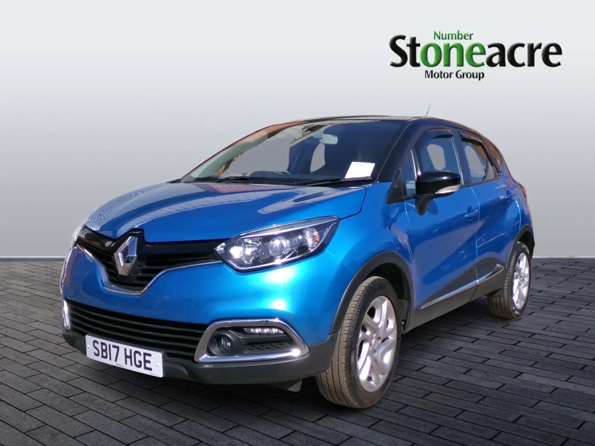 Renault Captur Image 2