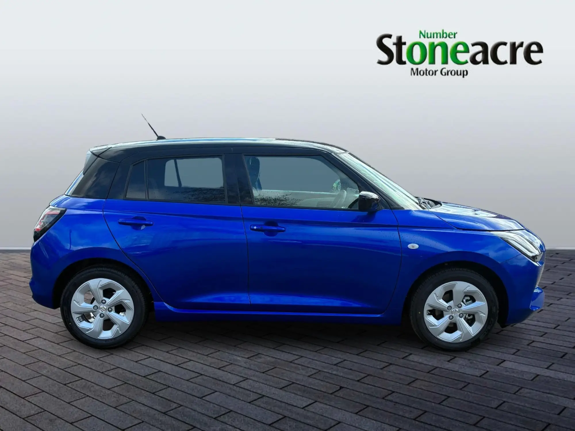 Suzuki Swift 1.2 MHEV Motion Euro 6 (s/s) 5dr YJ26VOP Image 2
