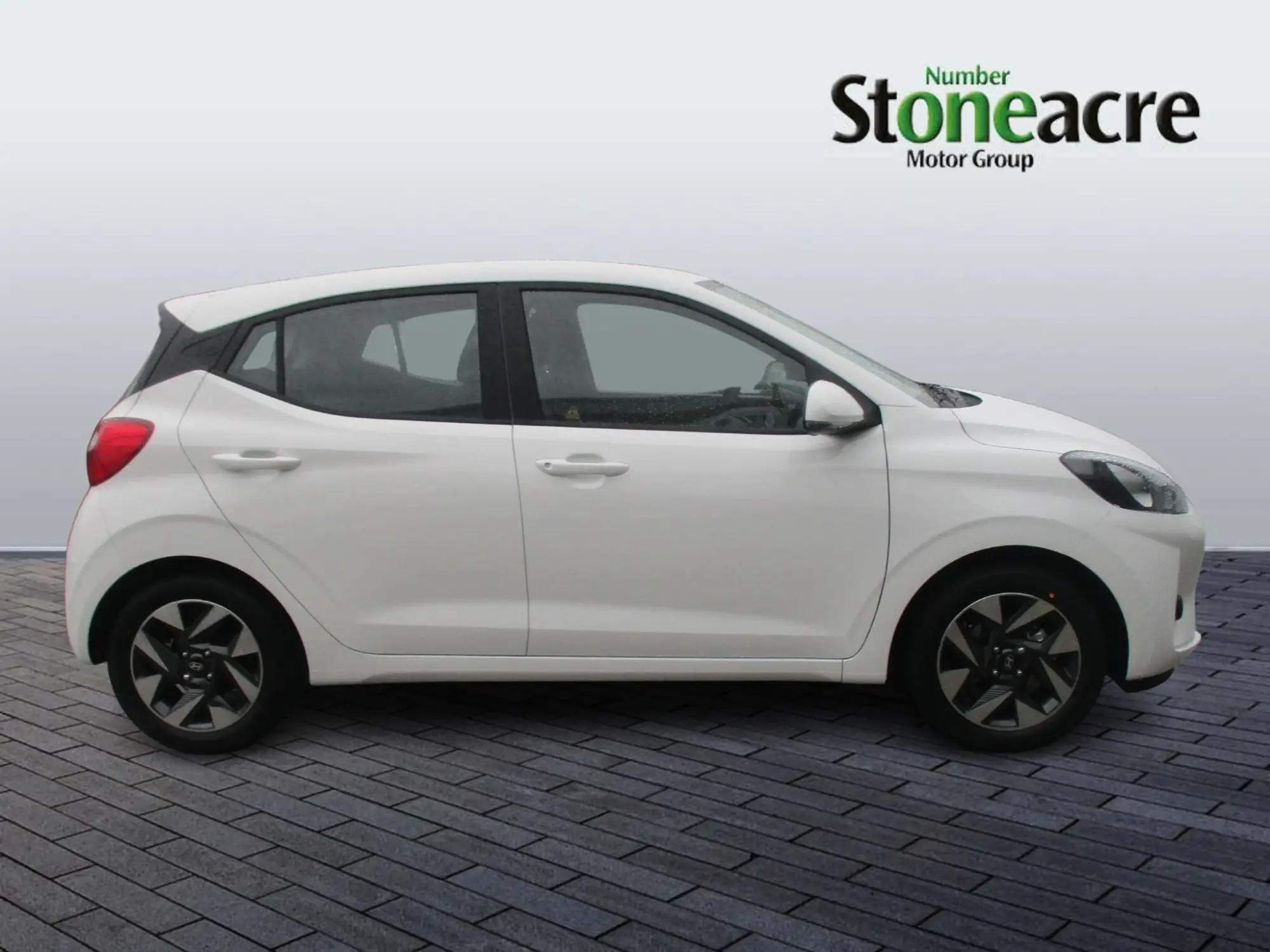 Hyundai i10 Image 8