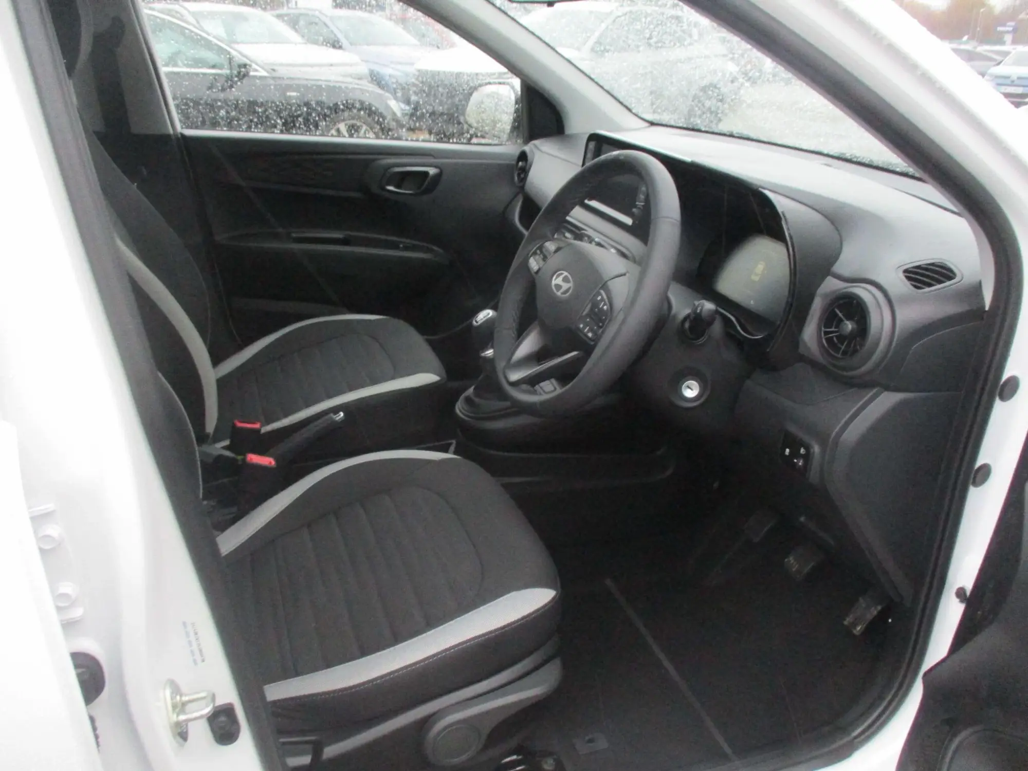 Hyundai i10 Image 11