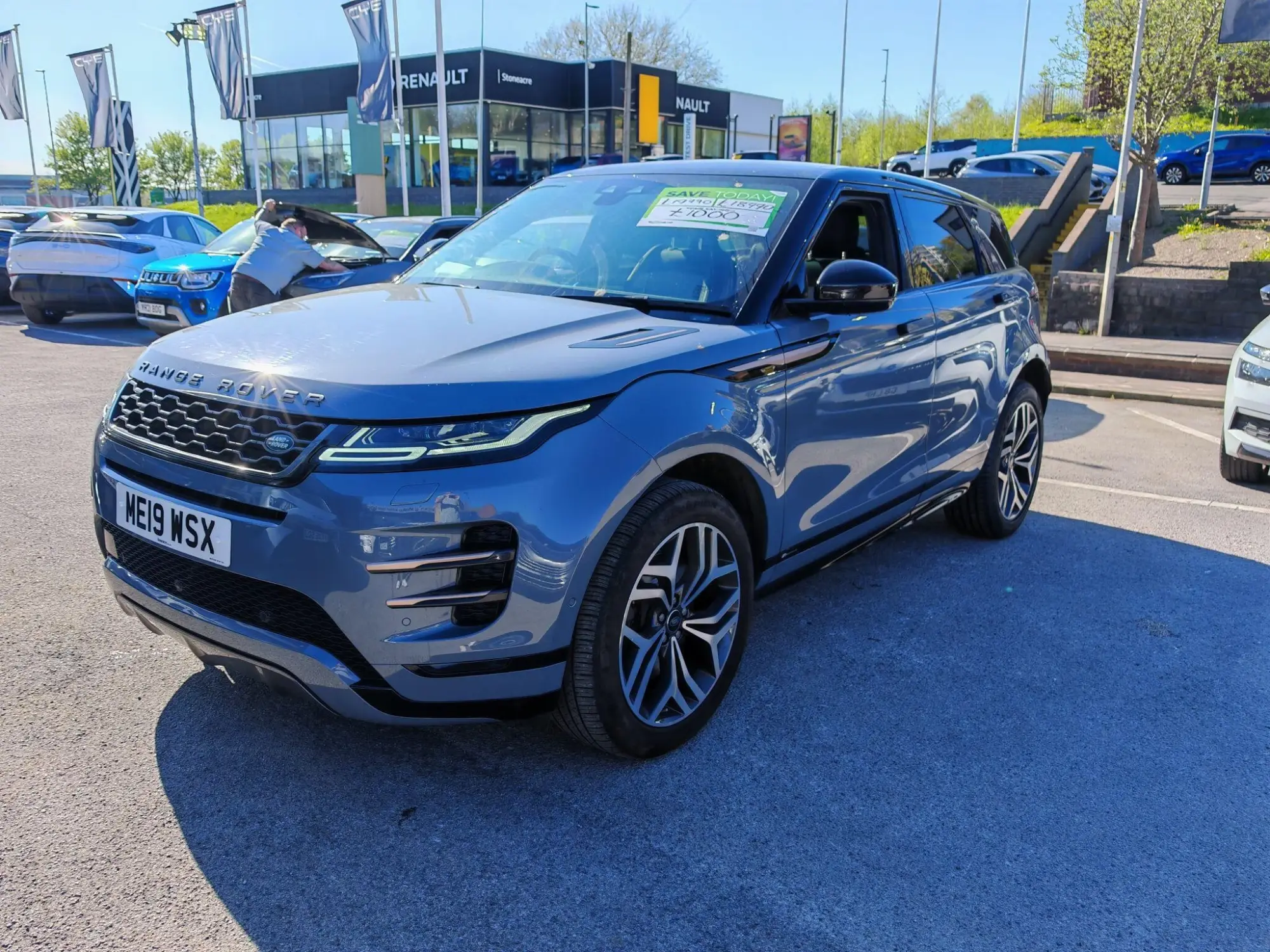 Land Rover Range Rover Evoque 2.0 D180 First Edition SUV 5dr Diesel Auto 4WD Euro 6 (s/s) (180 ps) ME19WSX Image 3