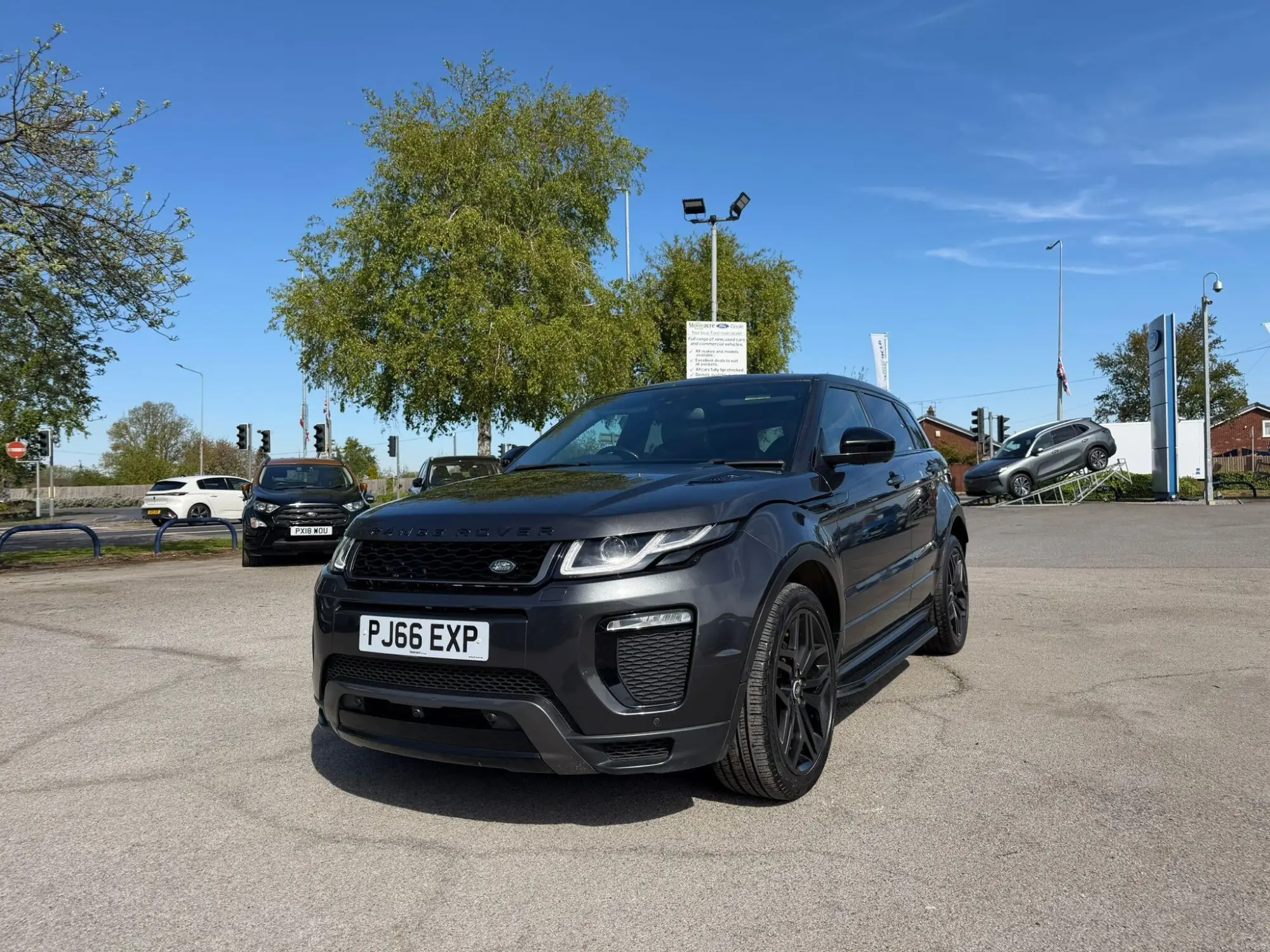 Land Rover Range Rover Evoque 2.0 TD4 HSE Dynamic Lux Auto 4WD Euro 6 (s/s) 5dr PJ66EXP Image 2