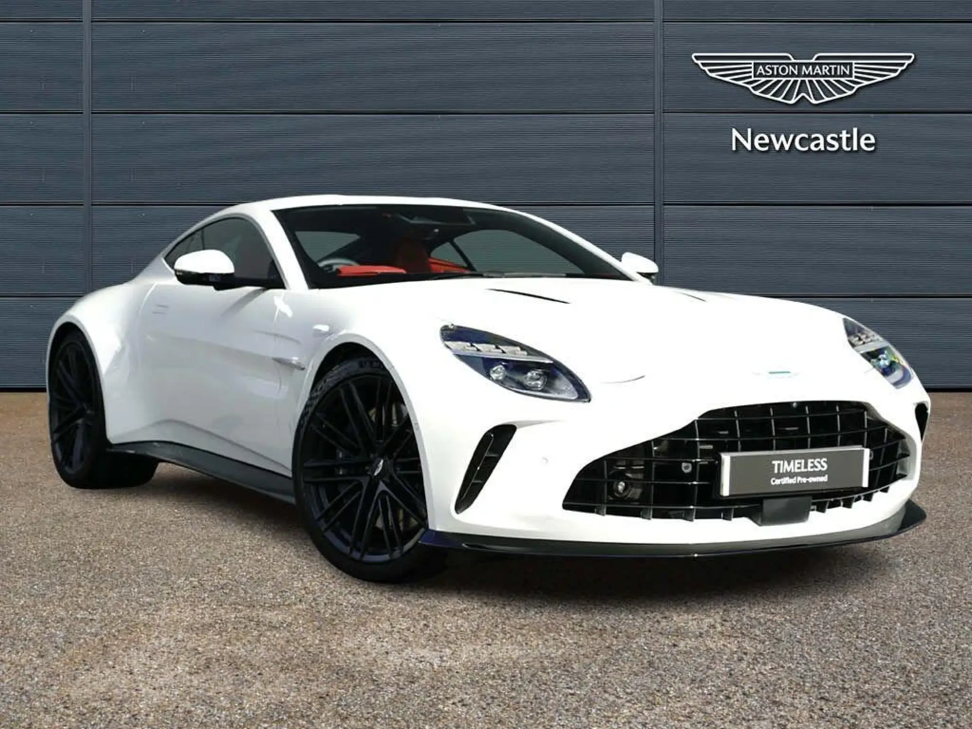 Aston Martin Vantage 4.0 V8 Auto Euro 6 2dr NK25ZGL Image 1