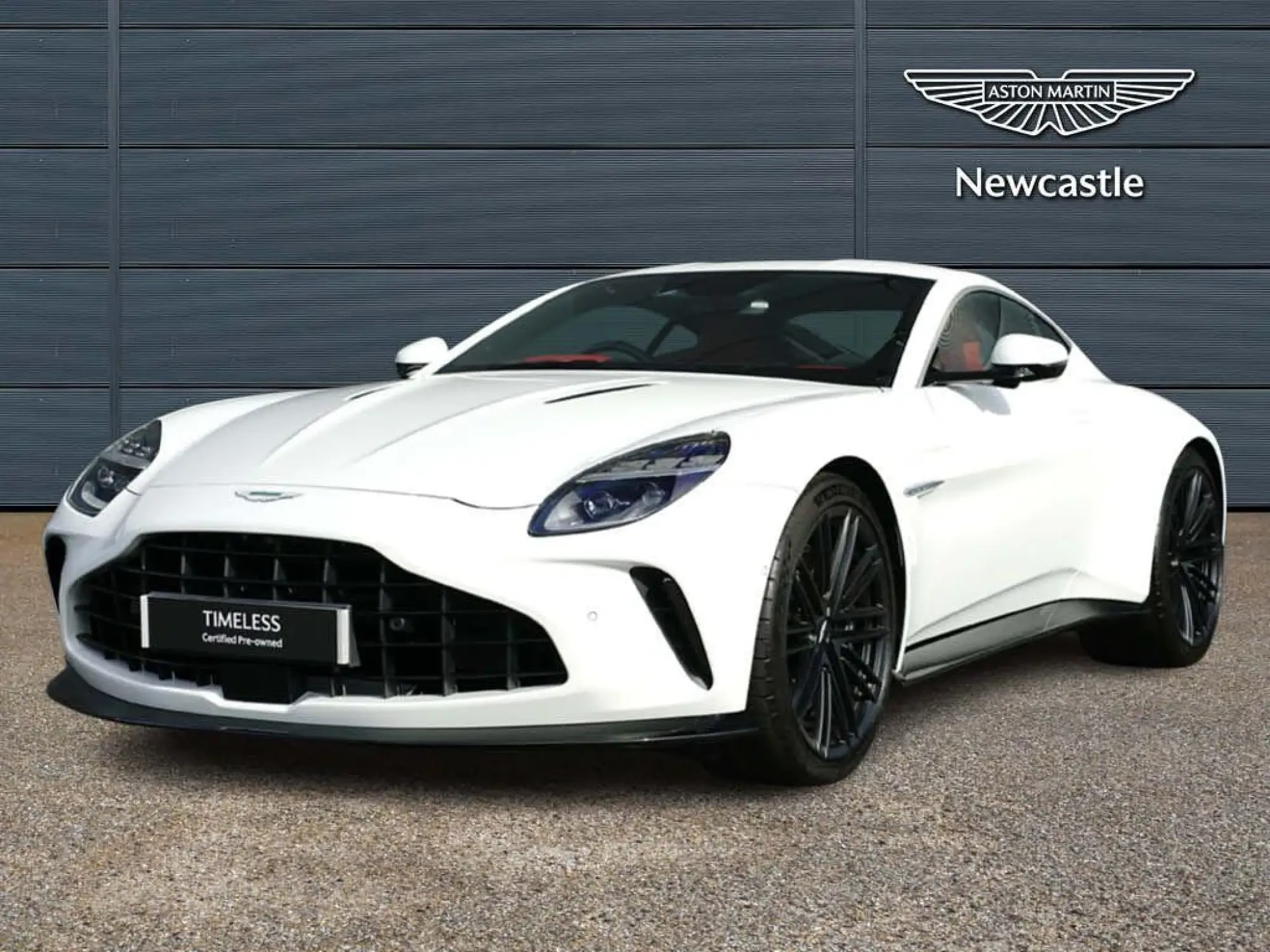 Aston Martin Vantage 4.0 V8 Auto Euro 6 2dr NK25ZGL Image 3