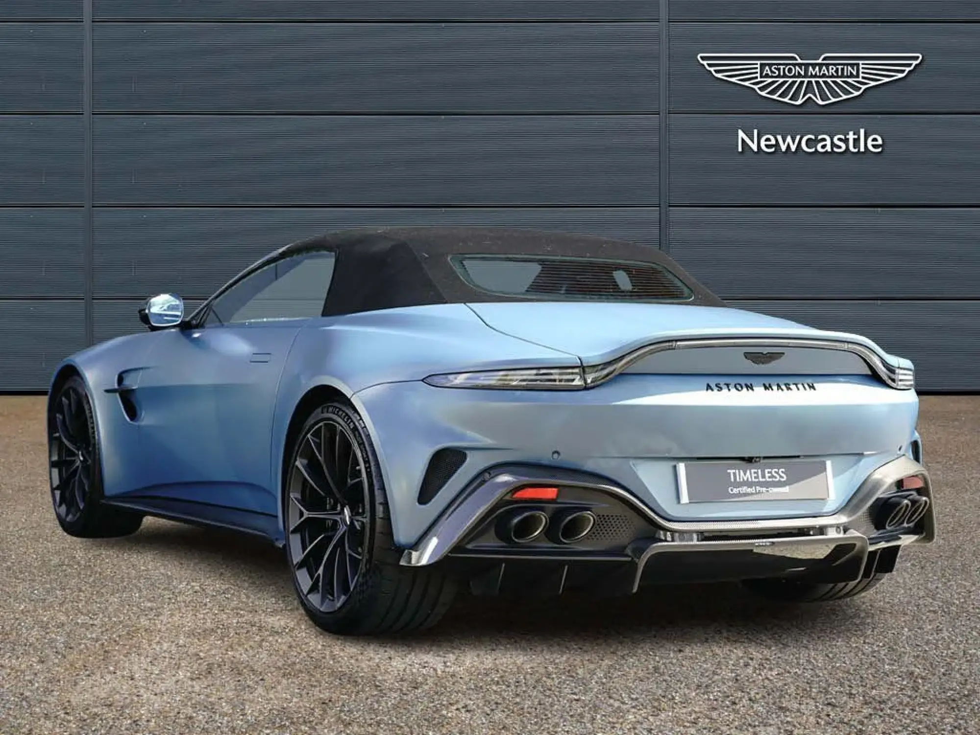 Aston Martin Vantage Roadster 4.0 V8 Roadster Auto Euro 6 2dr BD25PFY Image 2