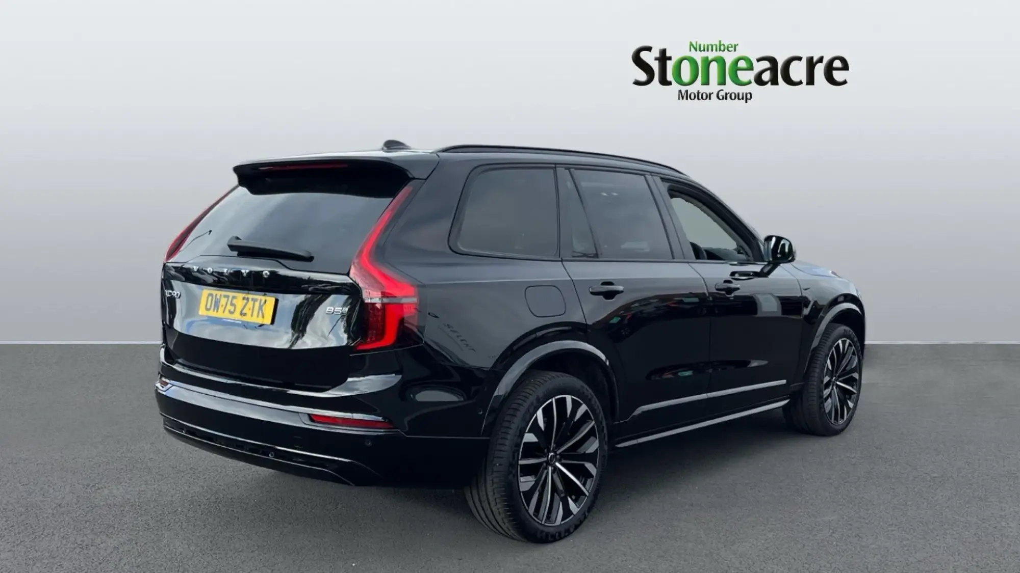 Volvo XC90 2.0 B5 MHEV Ultra Dark Auto 4WD Euro 6 (s/s) 5dr OW75ZTK Image 2