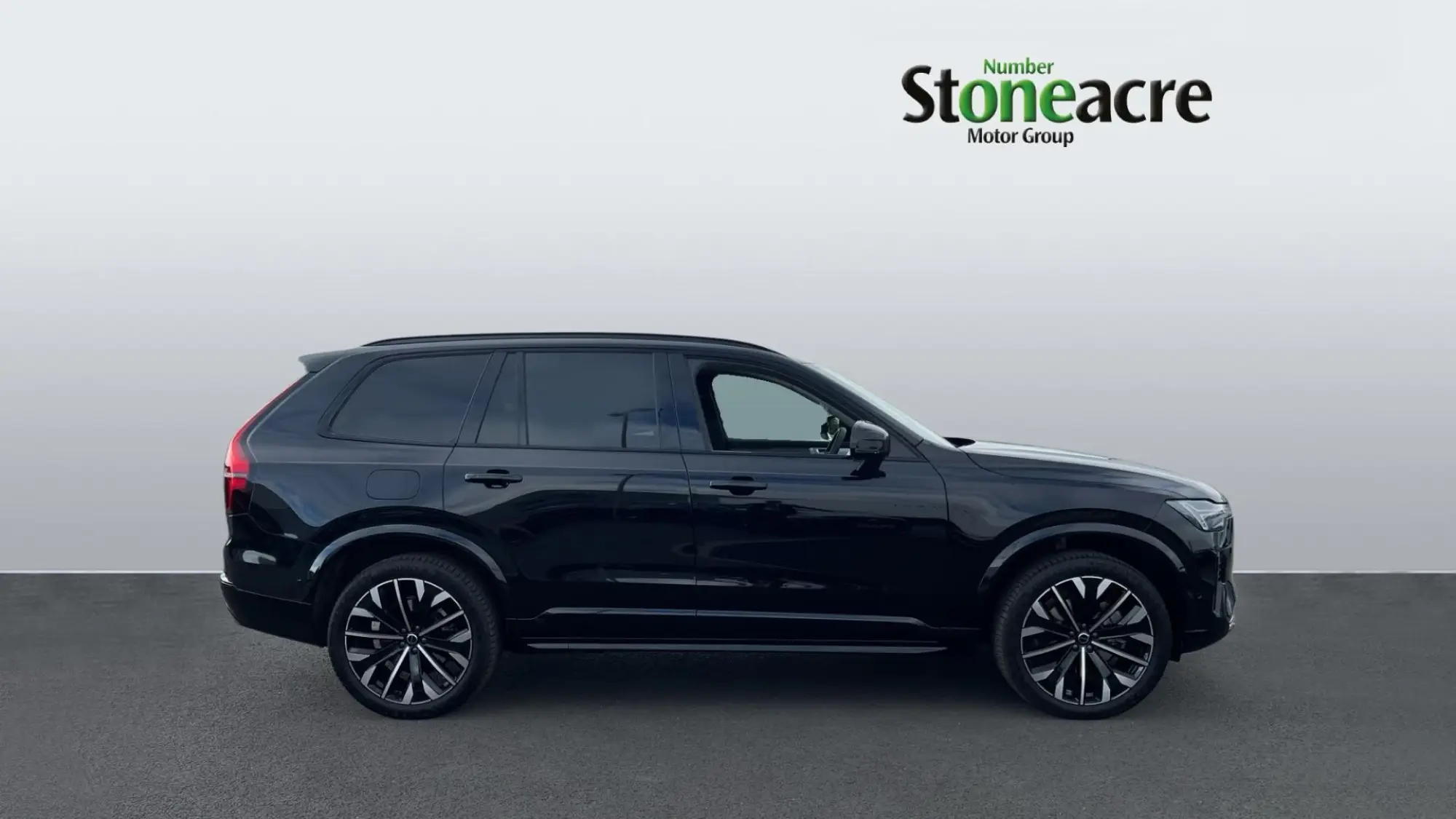 Volvo XC90 2.0 B5 MHEV Ultra Dark Auto 4WD Euro 6 (s/s) 5dr OW75ZTK Image 3
