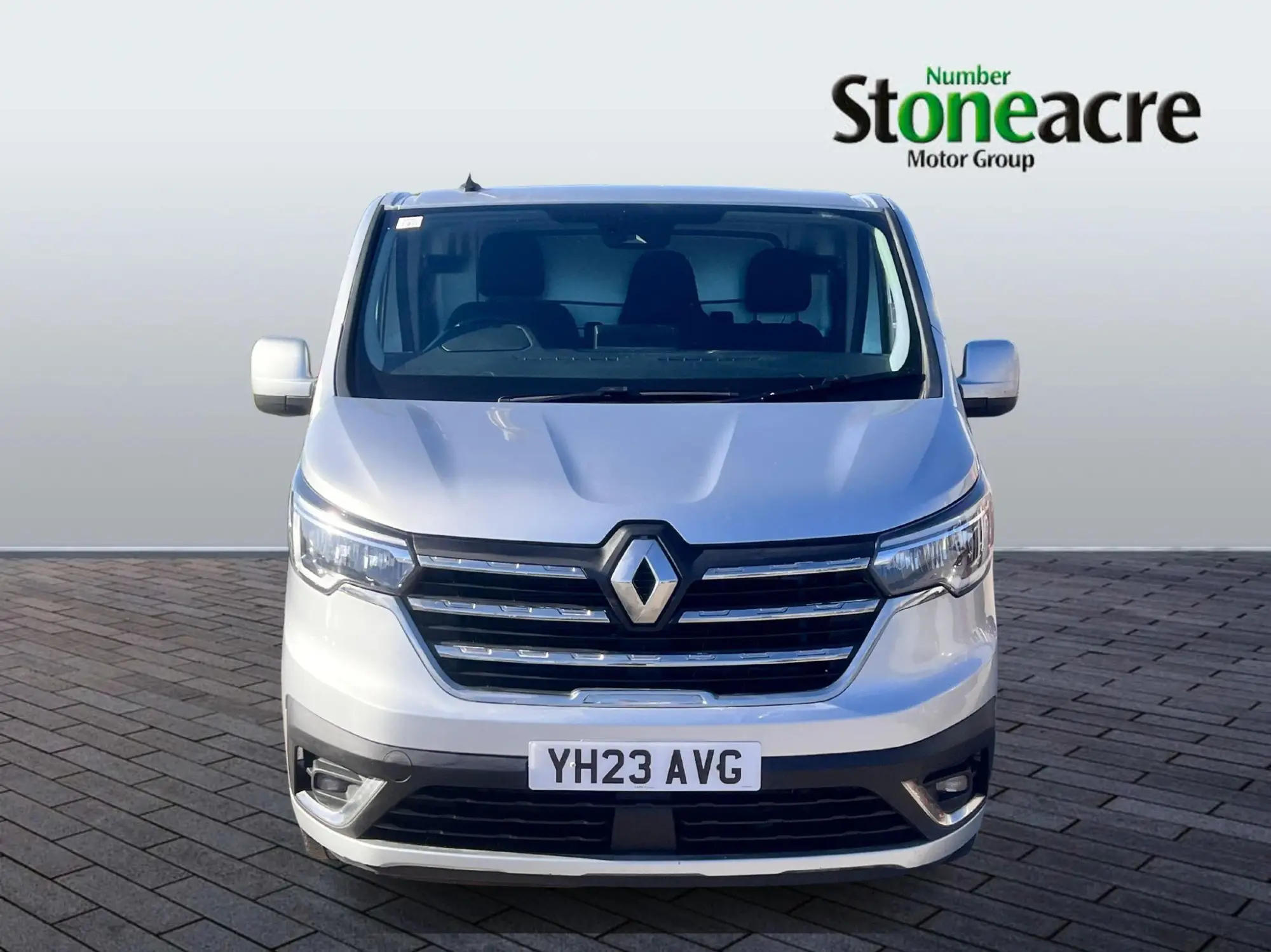 Renault Trafic 2.0 dCi Blue LL30 Sport L2 H1 Euro 6 (s/s) 5dr YH23AVG Image 3