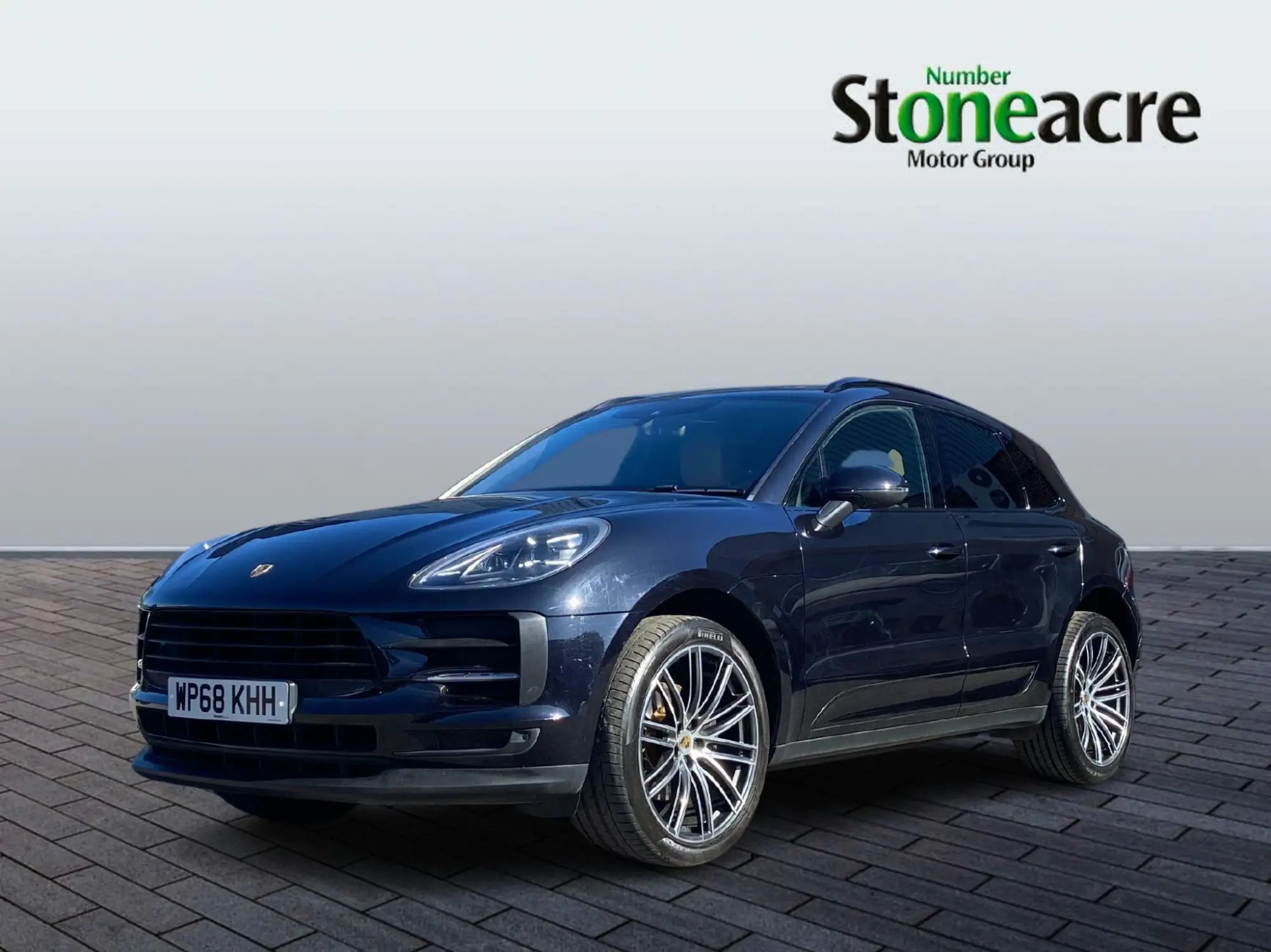 Porsche Macan 2.0T PDK 4WD Euro 6 (s/s) 5dr WP68KHH Image 3