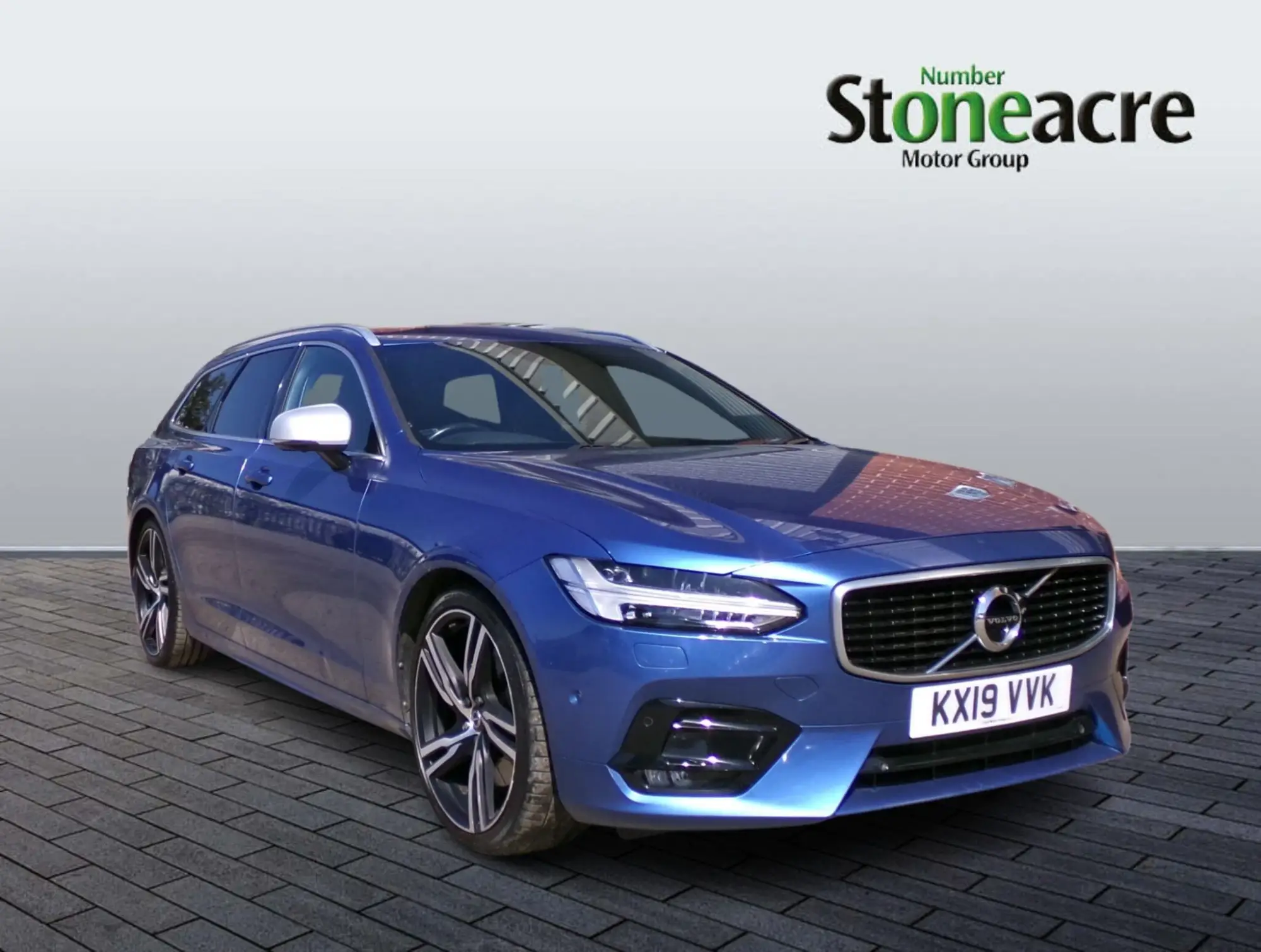 Volvo V90 2.0 D5 PowerPulse R-Design Pro Auto AWD Euro 6 (s/s) 5dr KX19VVK Image 1