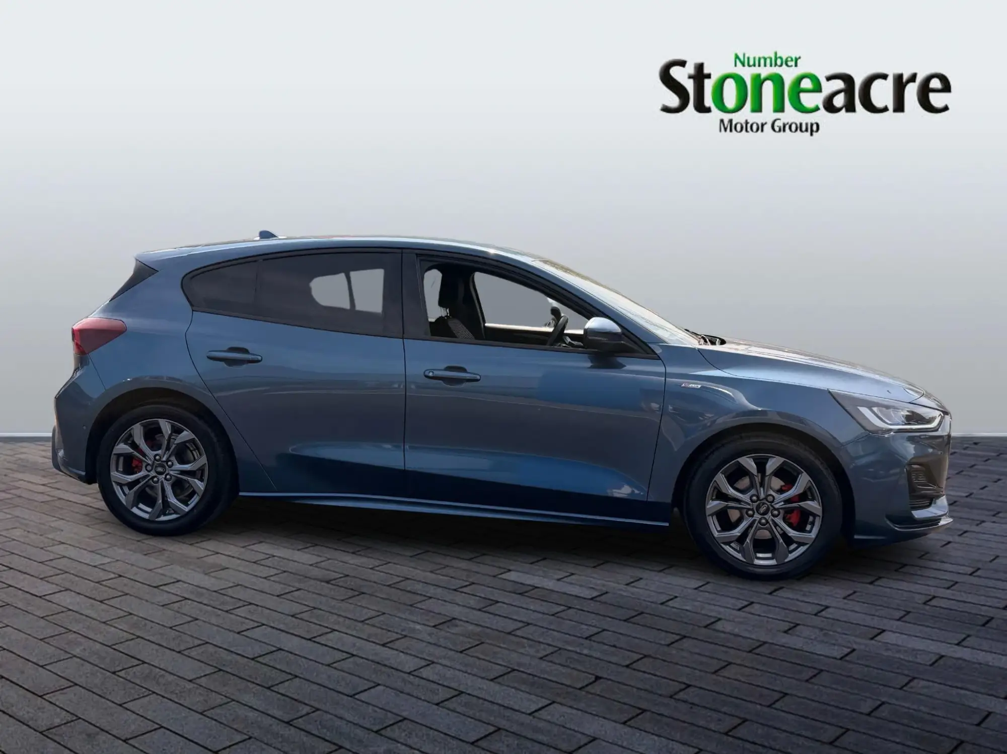 Ford Focus 1.0T EcoBoost MHEV ST-Line Euro 6 (s/s) 5dr FY24ZSN Image 2