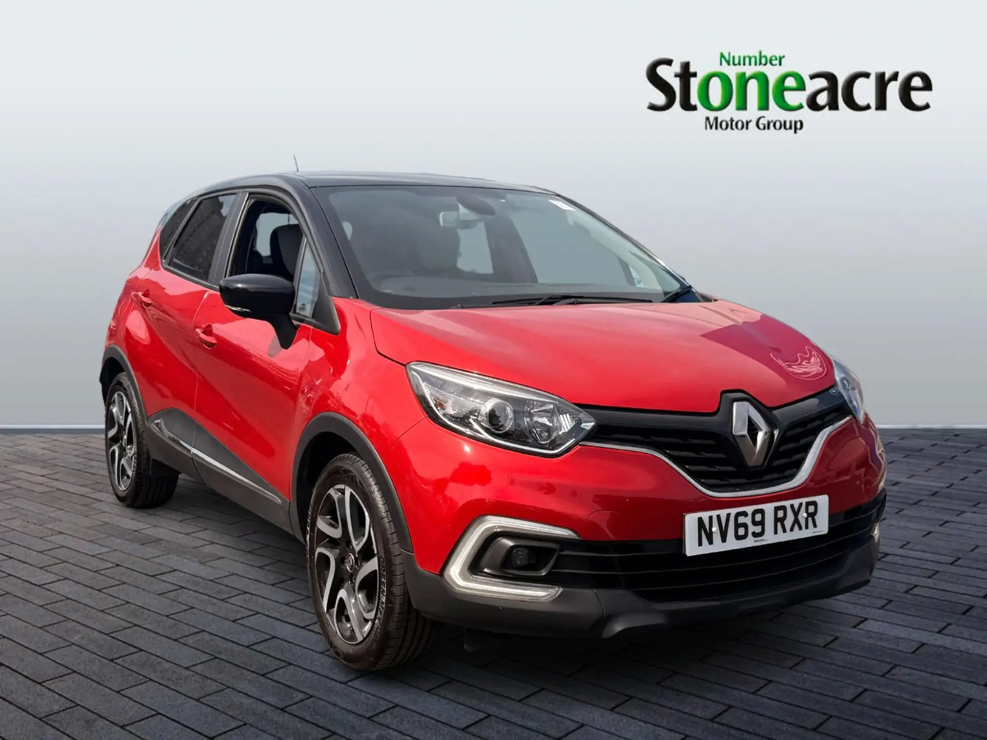 Renault Captur 0.9 TCE 90 Iconic 5dr NV69RXR Image 1