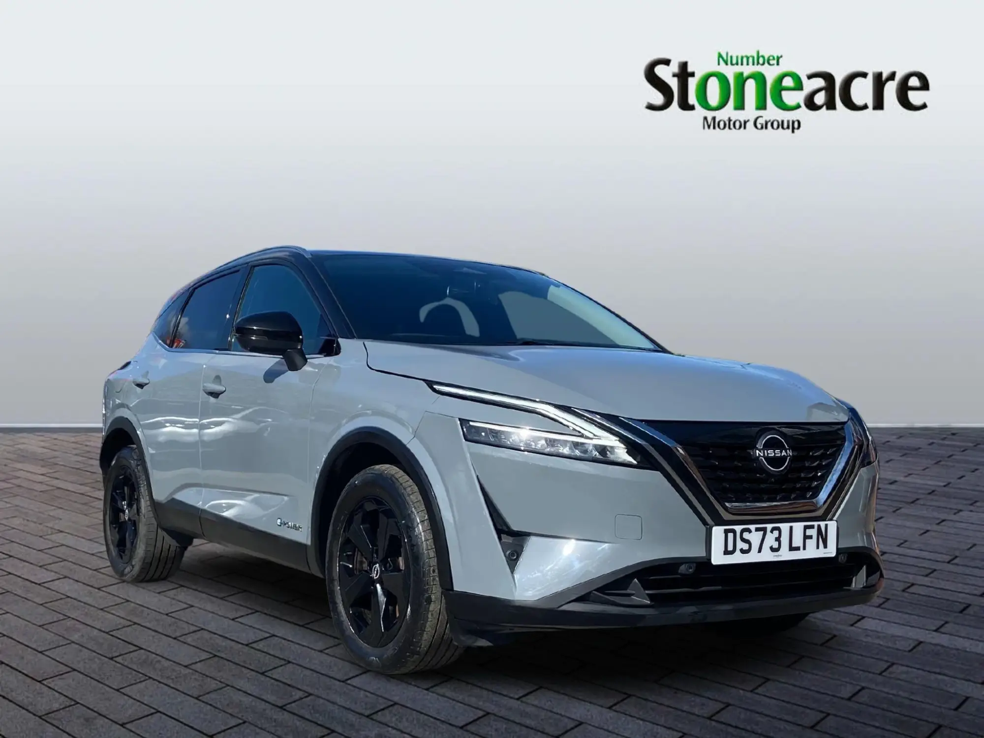 Nissan Qashqai e-Power 1.5 h e-POWER Kuro Edition Auto Euro 6 (s/s) 5dr DS73LFN Image 1