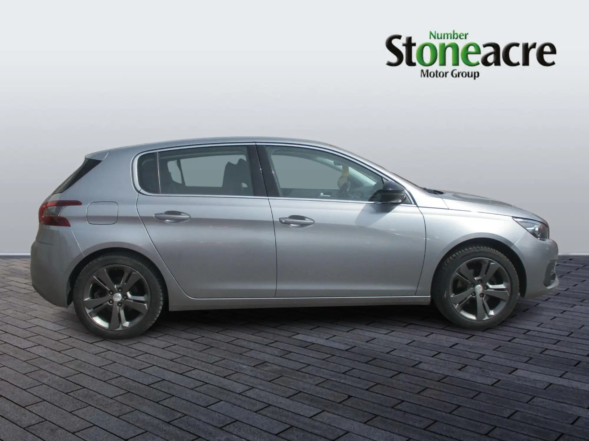 Peugeot 308 1.2 PureTech GPF Allure EAT Euro 6 (s/s) 5dr KS68EUW Image 2