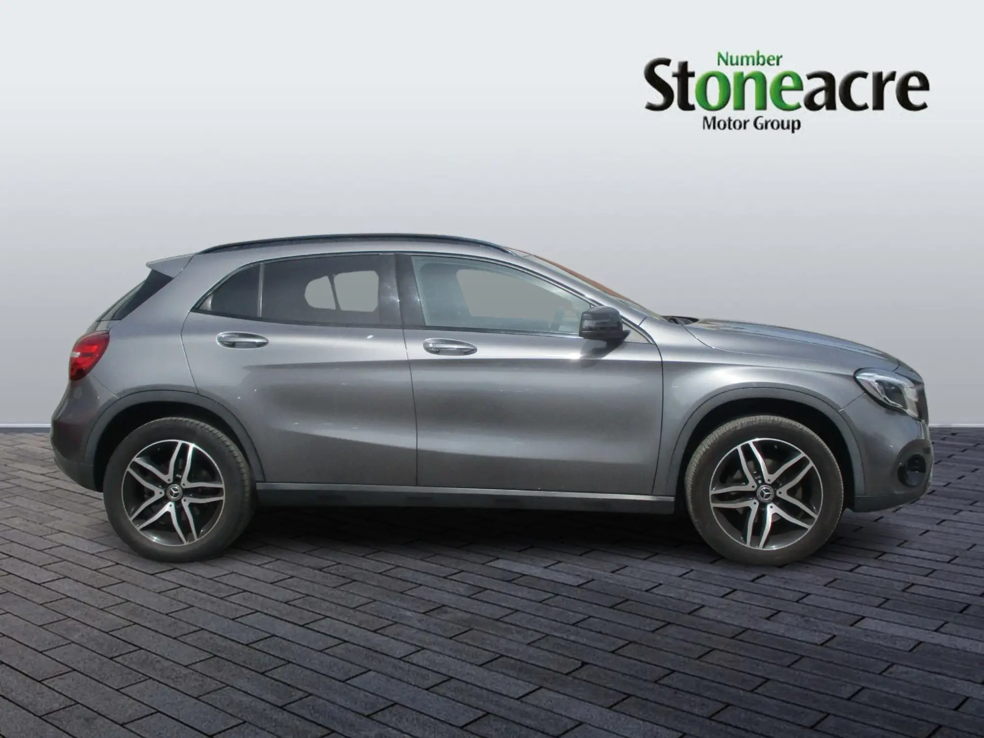 Mercedes-Benz GLA GLA 180 Urban Edition 5dr Auto LN20FUJ Image 2
