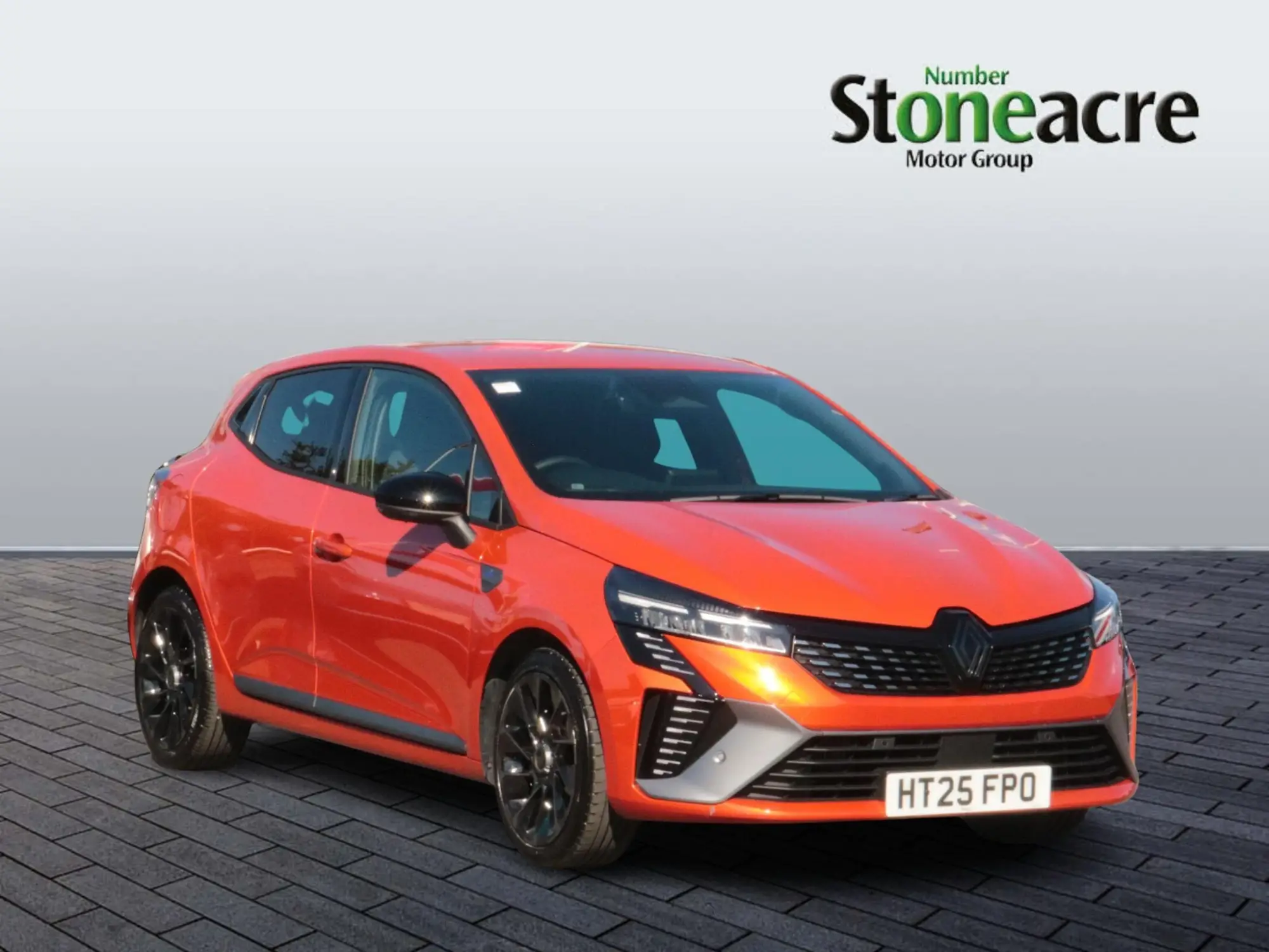 Renault Clio 1.0 TCe esprit Alpine Euro 6 (s/s) 5dr HT25FPO Image 1