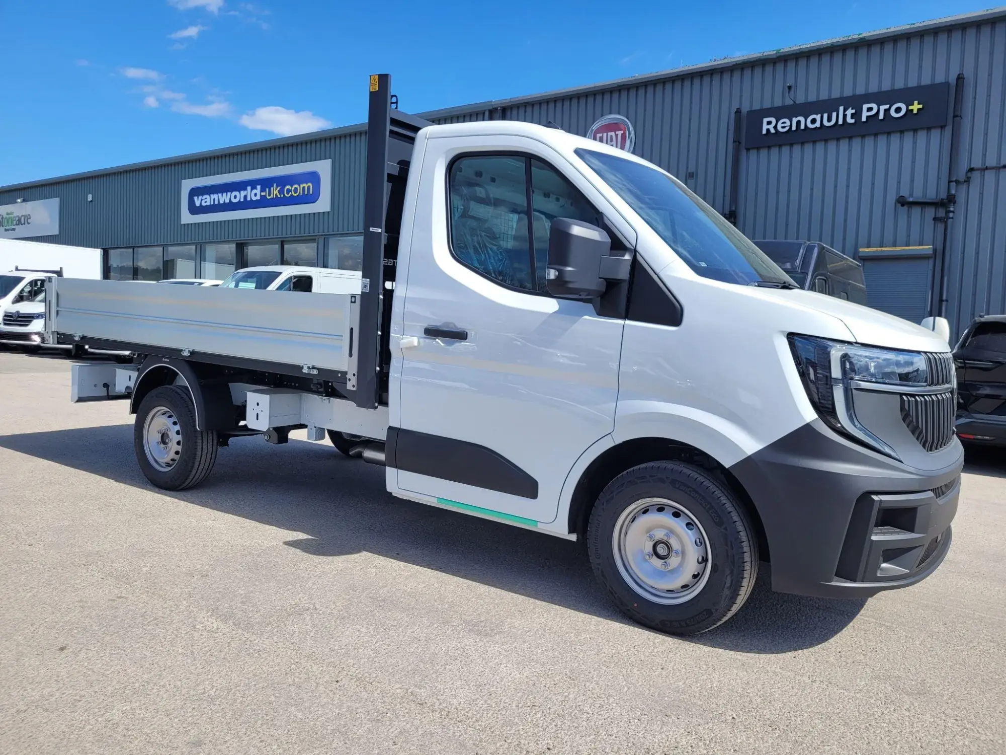 Renault Master 2.0 dCi ML35 Advance L2 H1 Euro 6 (s/s) 2dr (Aluminium) Image 2
