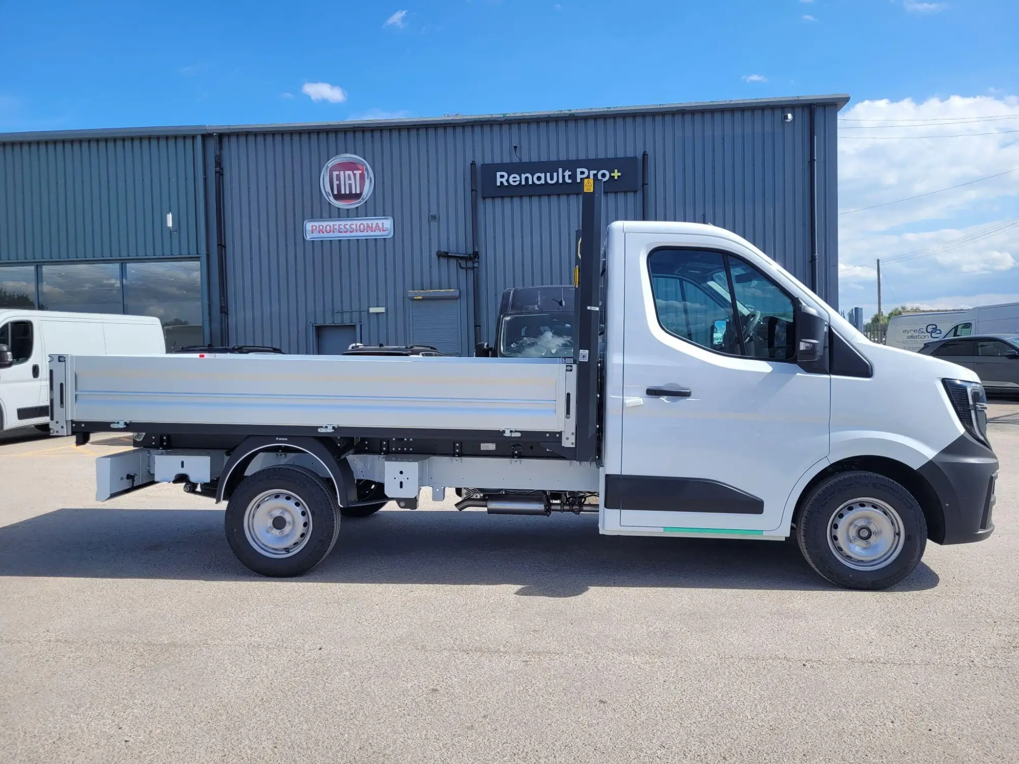 Renault Master 2.0 dCi ML35 Advance L2 H1 Euro 6 (s/s) 2dr (Aluminium) Image 3