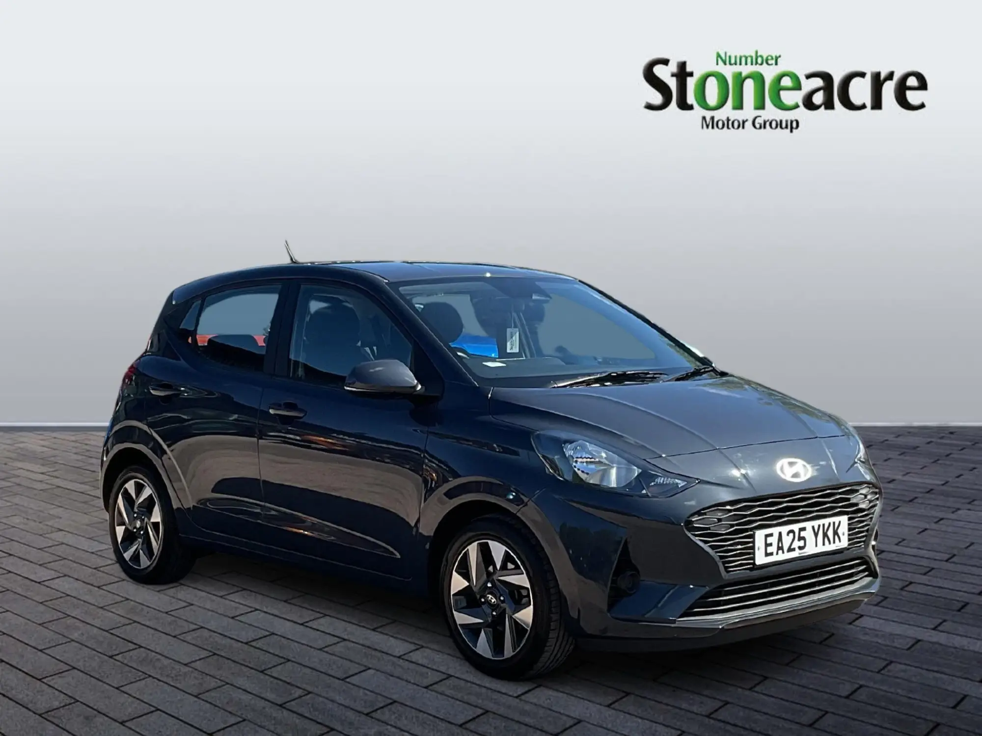 Hyundai i10 1.0 Advance Auto Euro 6 (s/s) 5dr EA25YKK Image 1