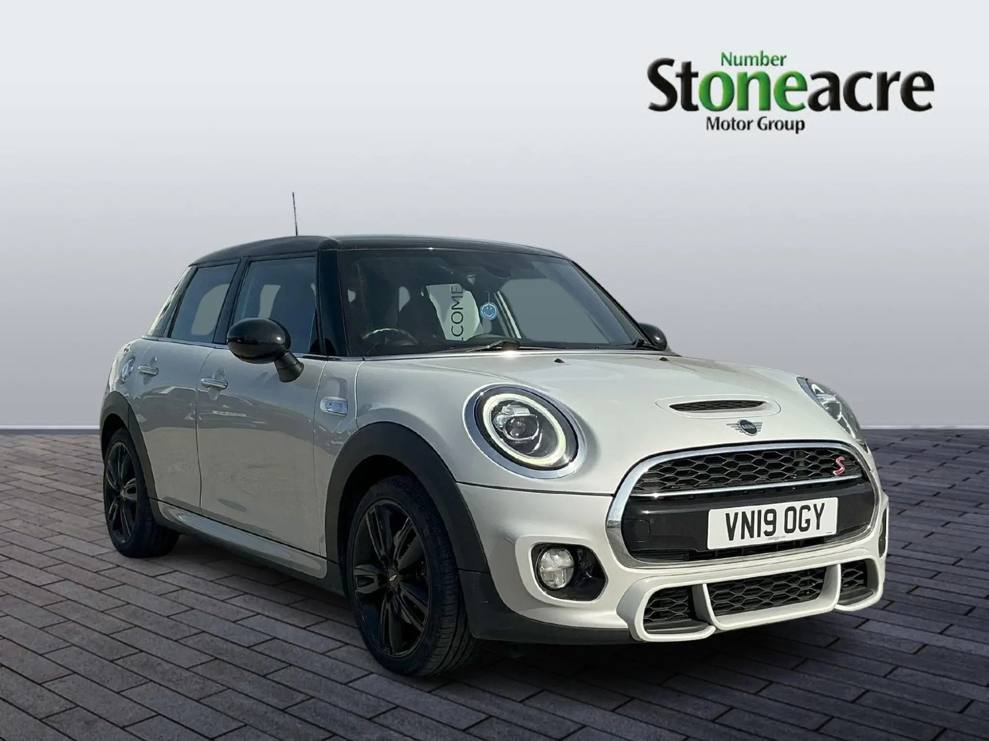 MINI Hatch 2.0 Cooper S Sport Euro 6 (s/s) 5dr VN19OGY Image 1