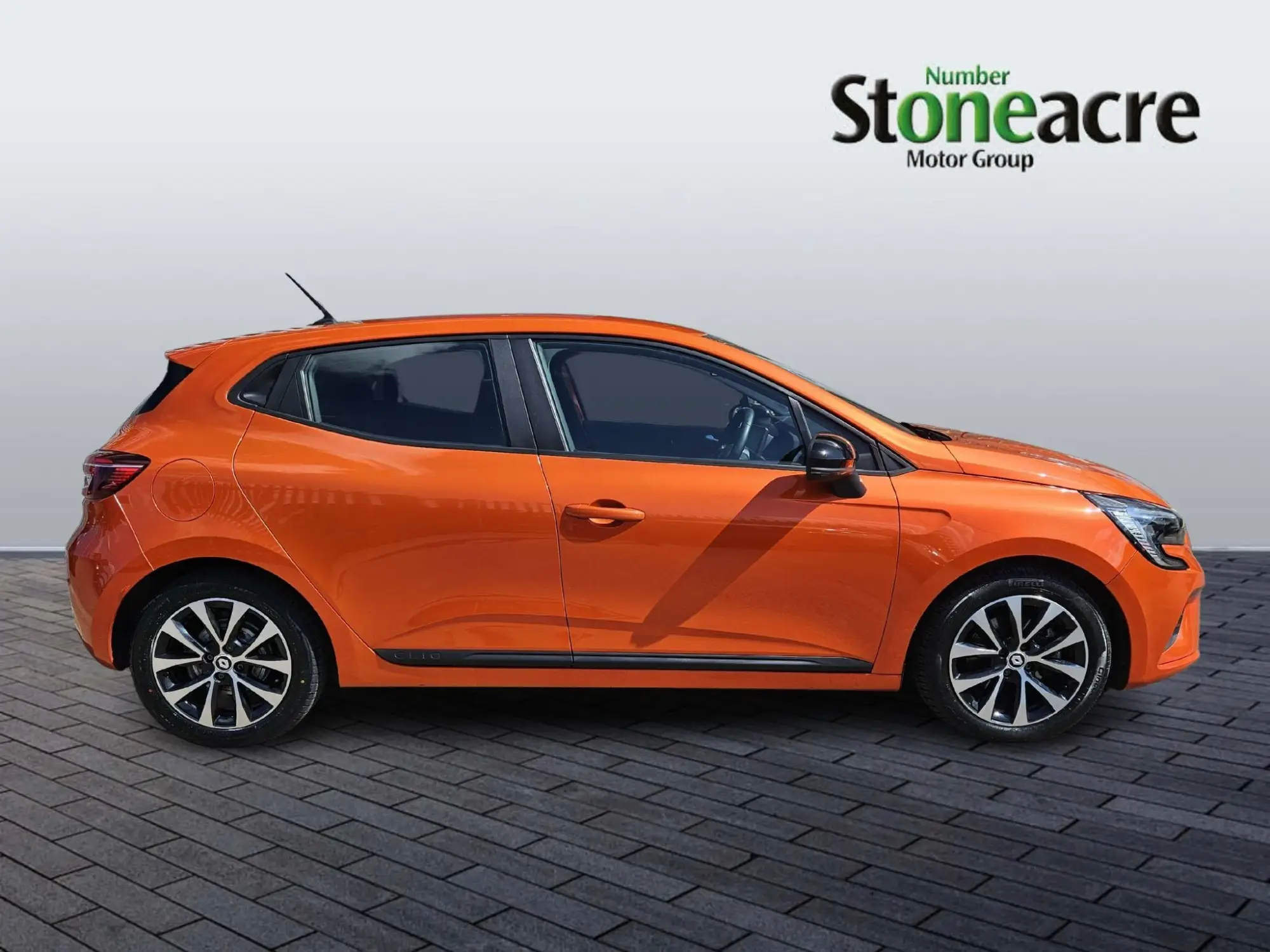 Renault Clio E-Tech Evolution E-TECH Hybrid 145 Auto MY22 YB72NYV Image 2