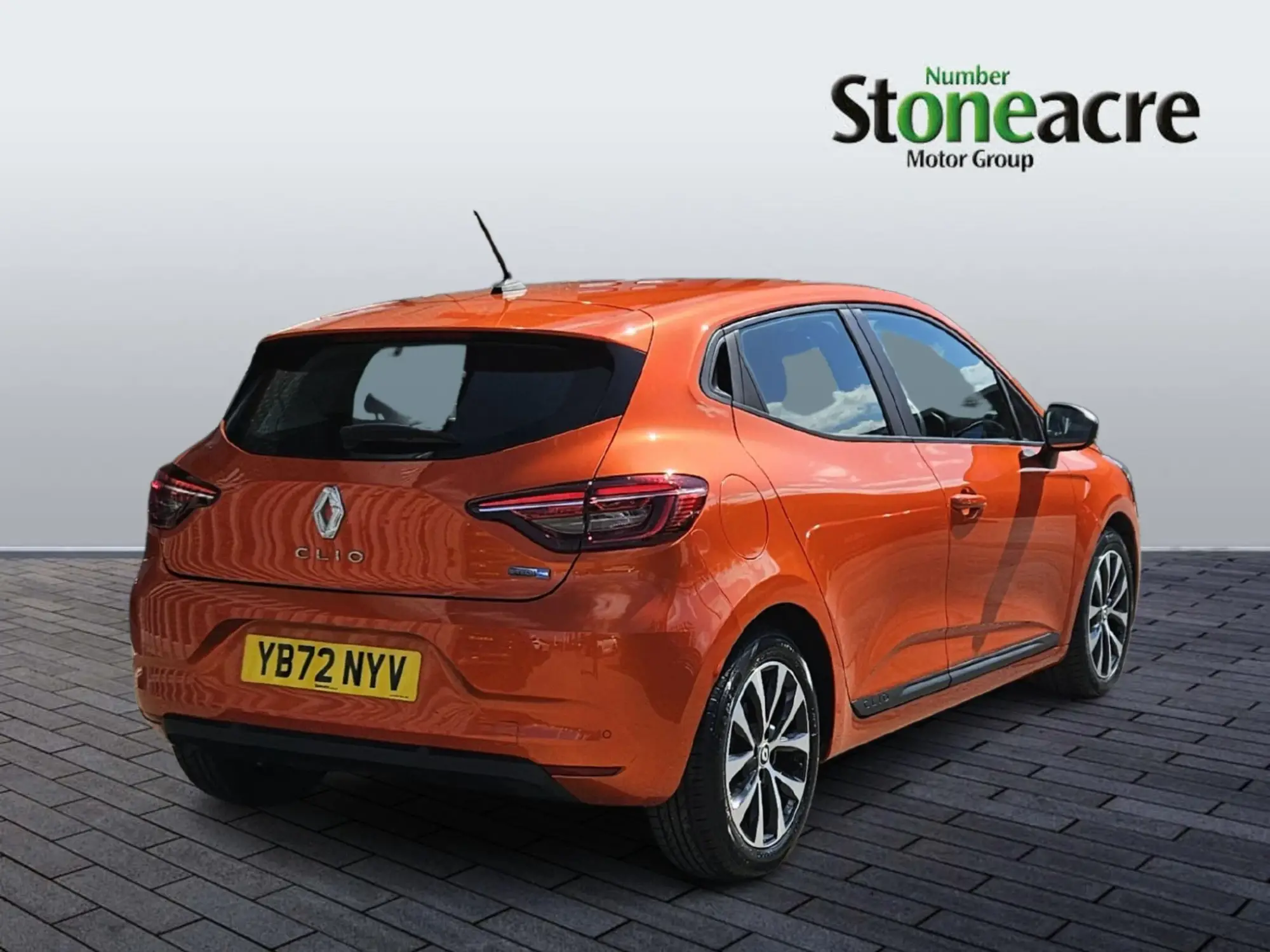 Renault Clio E-Tech Evolution E-TECH Hybrid 145 Auto MY22 YB72NYV Image 3