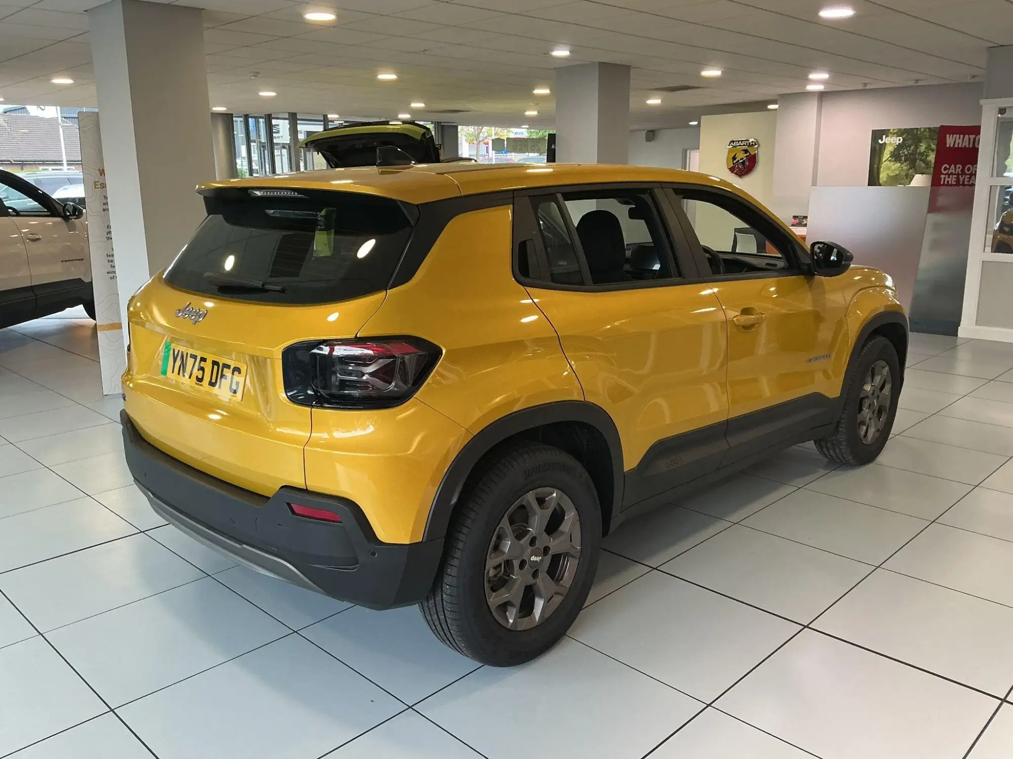 Jeep Avenger Electric 54kWh Longitude Auto 5dr YN75DFG Image 2