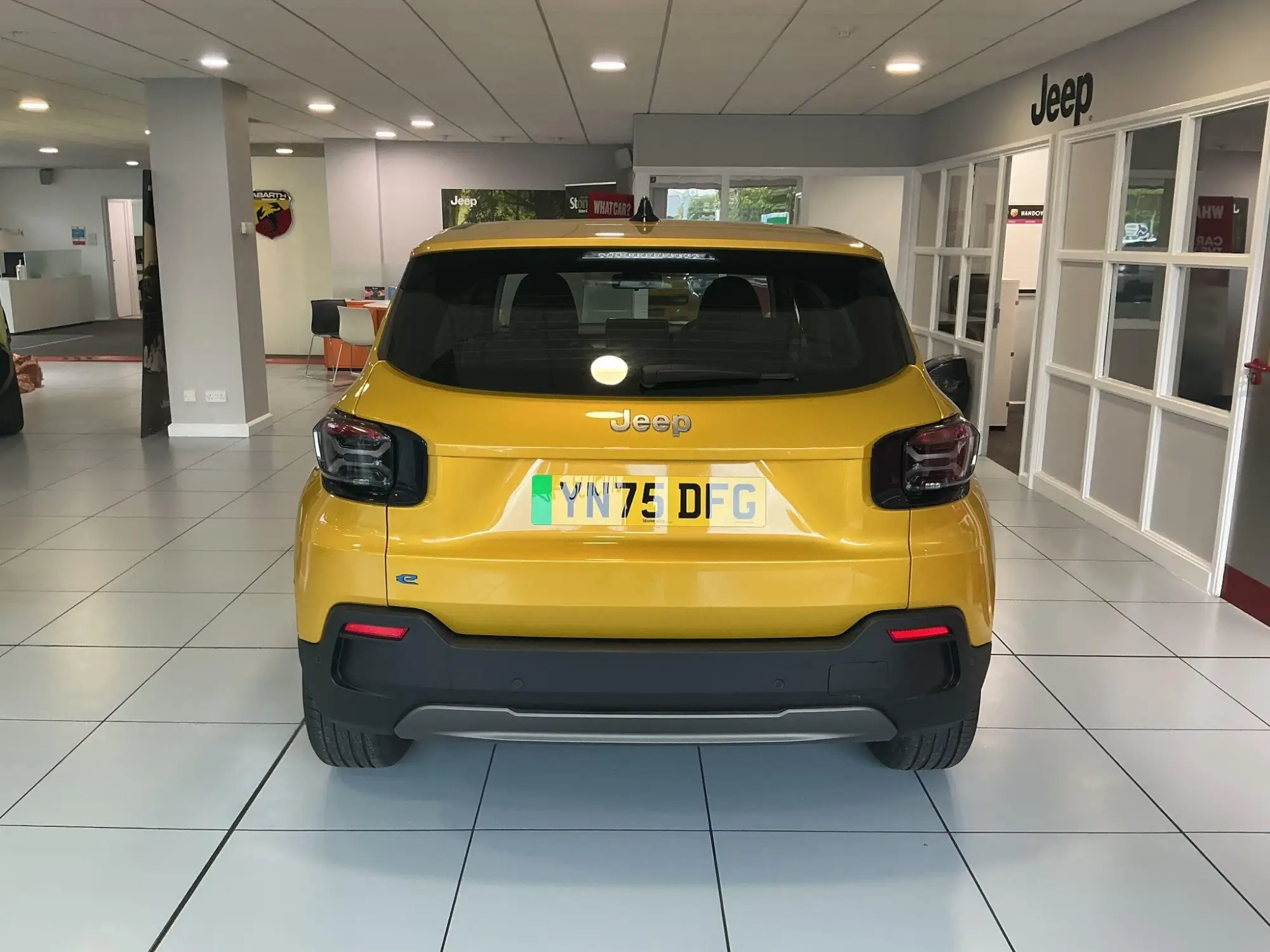 Jeep Avenger Electric 54kWh Longitude Auto 5dr YN75DFG Image 3