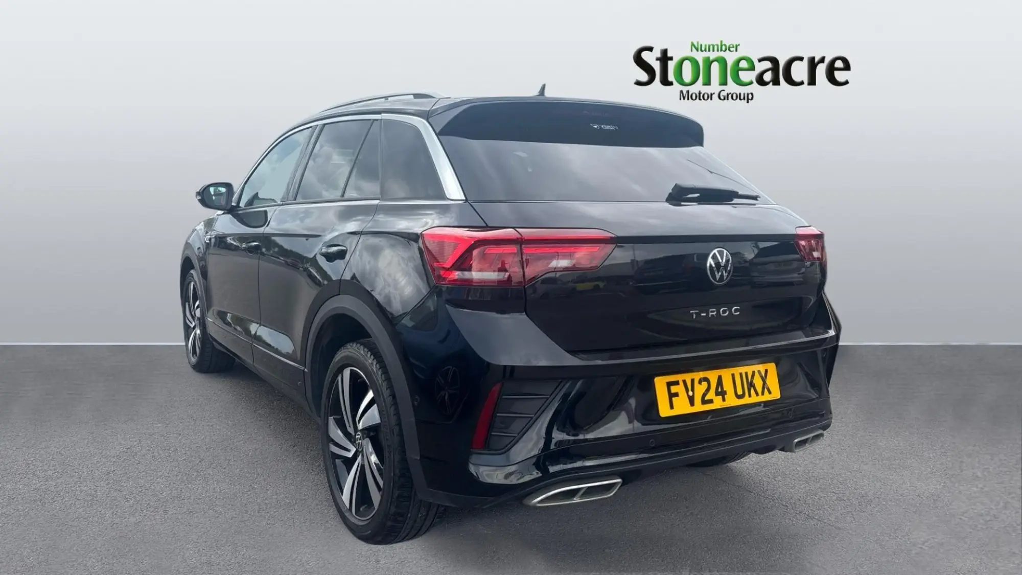 Volkswagen T-Roc 1.5 TSI R-Line DSG Euro 6 (s/s) 5dr FV24UKX Image 2