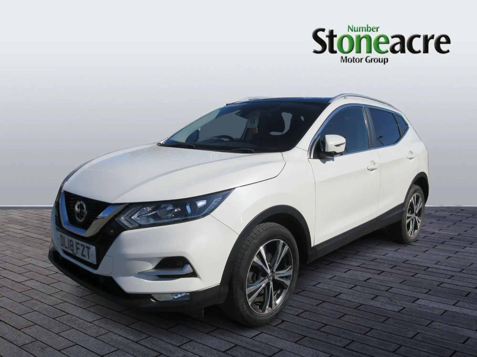 Nissan Qashqai 1.5 dCi N-Connecta 5dr DL18FZT Image 3