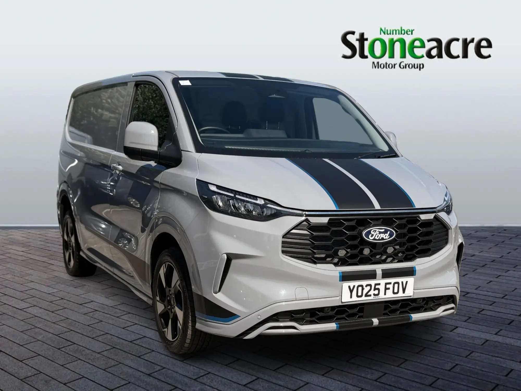 Ford Transit Custom Image 1