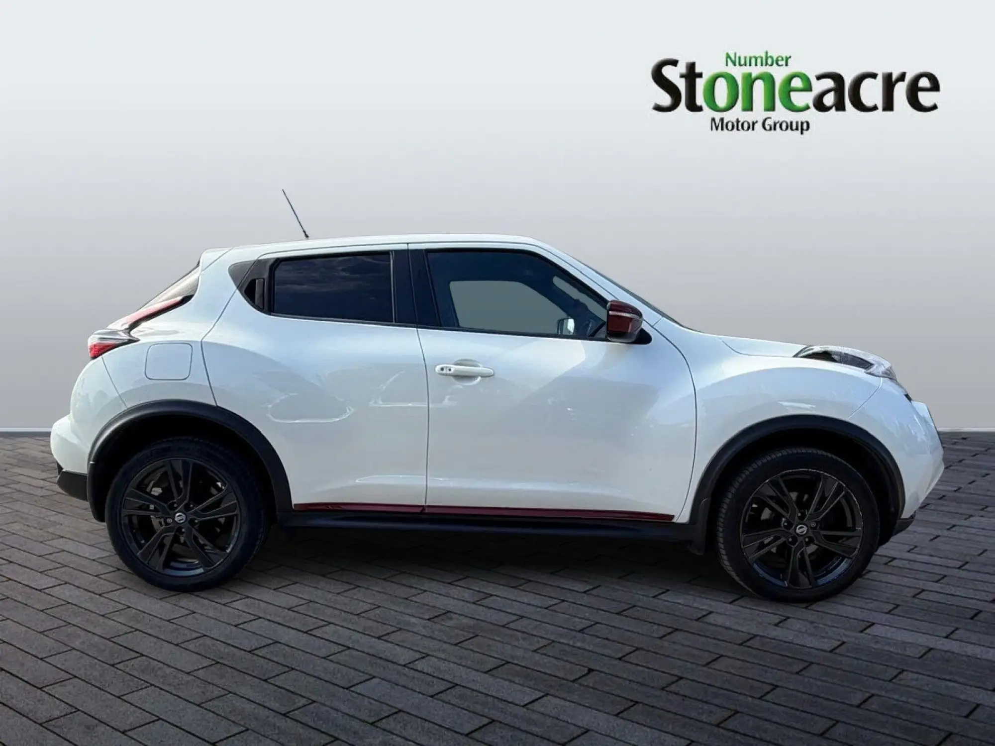 Nissan Juke 1.2 DIG-T Envy Euro 6 (s/s) 5dr MJ67NYR Image 2