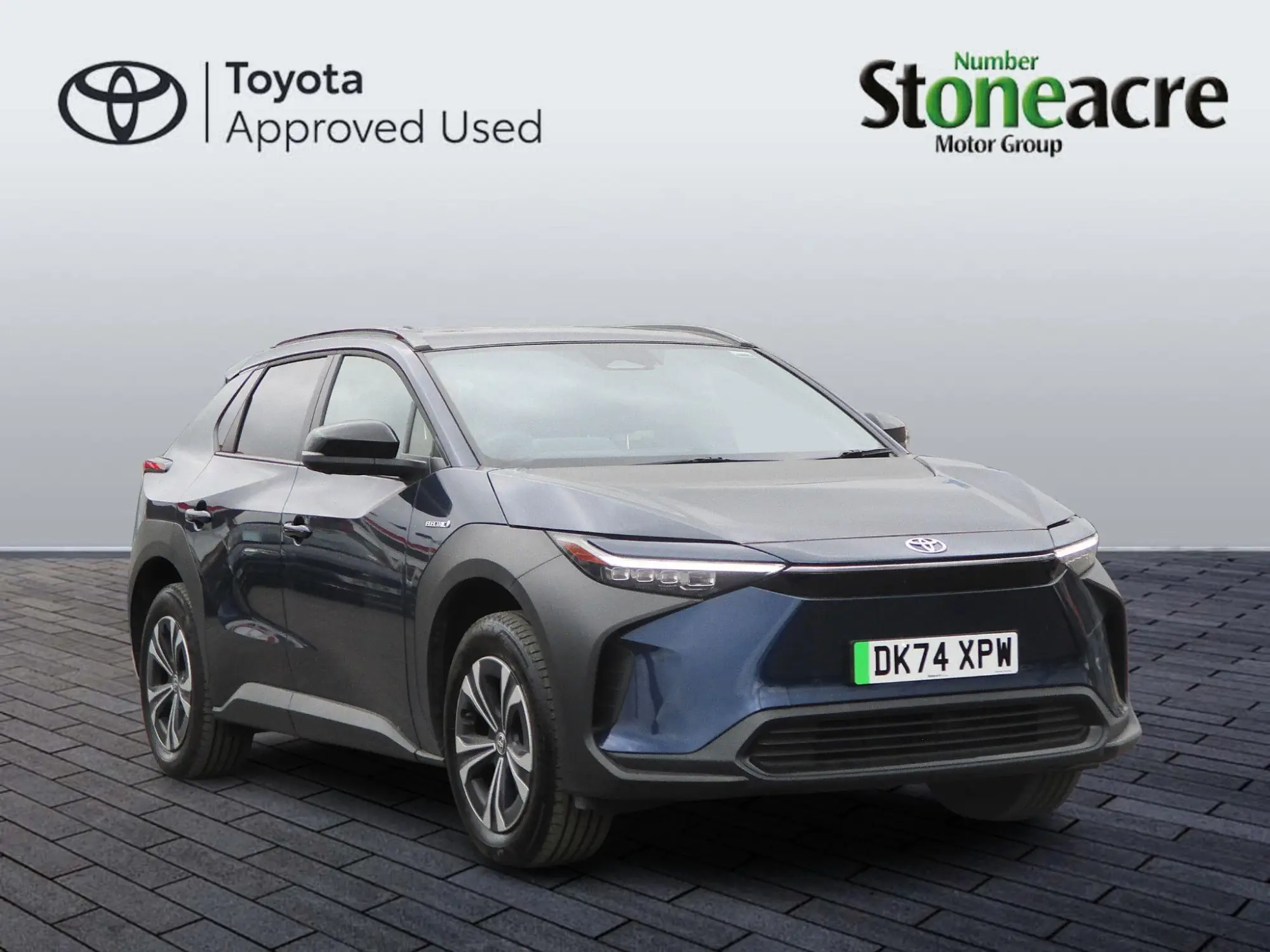 Toyota bZ4X 71.4 kWh Motion Auto AWD 5dr (11kW OBC) DK74XPW Image 1