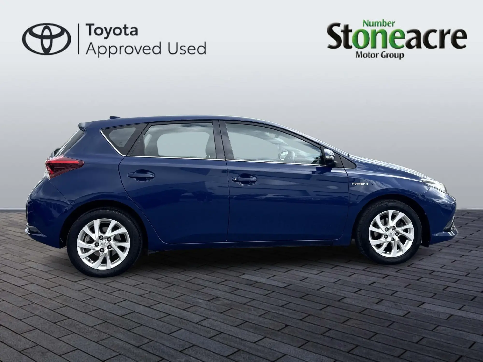 Toyota Auris 1.8 VVT-h Business Edition CVT Euro 6 (s/s) 5dr (Safety Sense) NV17SKO Image 2