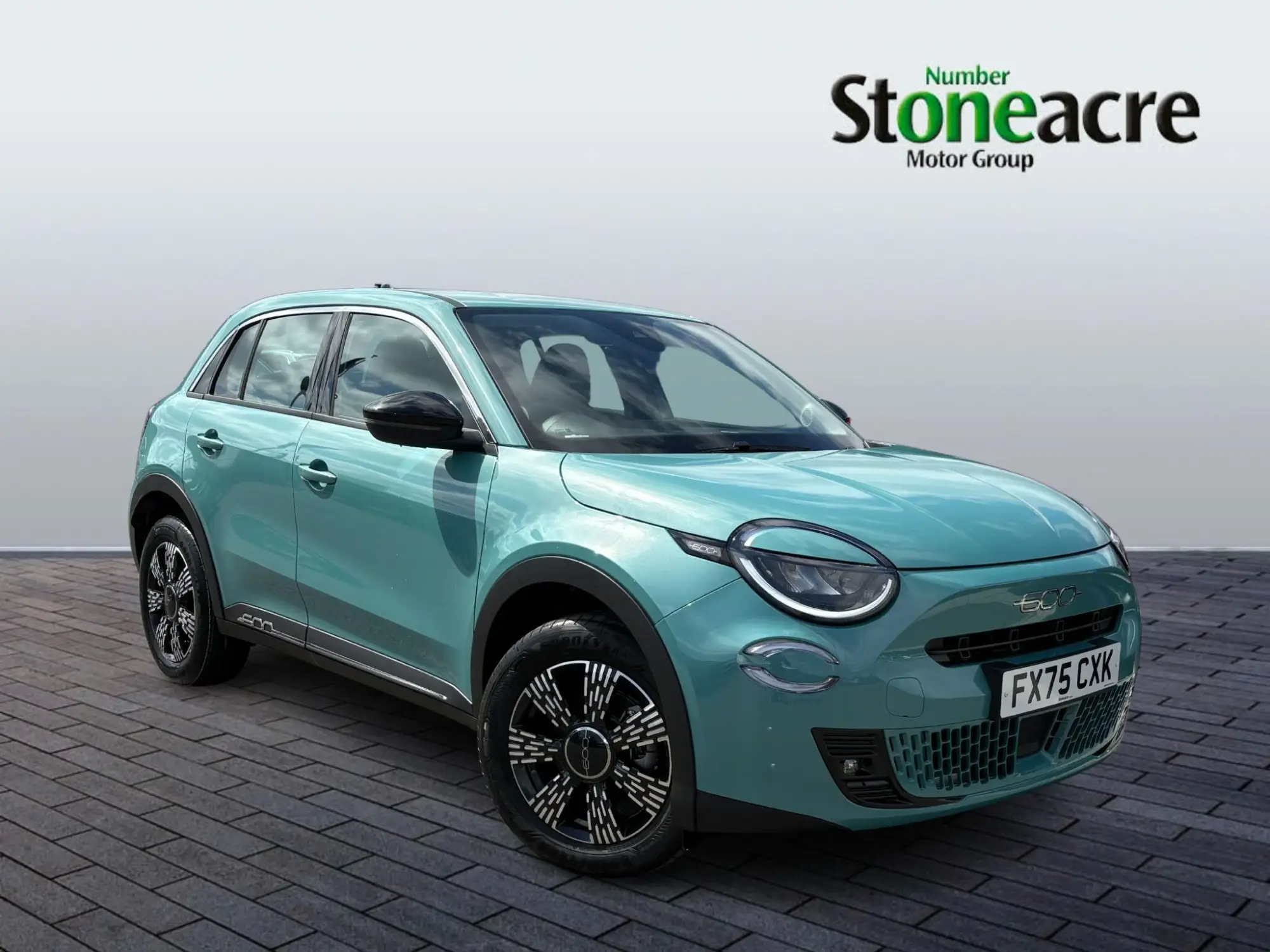 Fiat 600 1.2 MHEV 136 e-DCT Euro 6 (s/s) 5dr FX75CXK Image 1