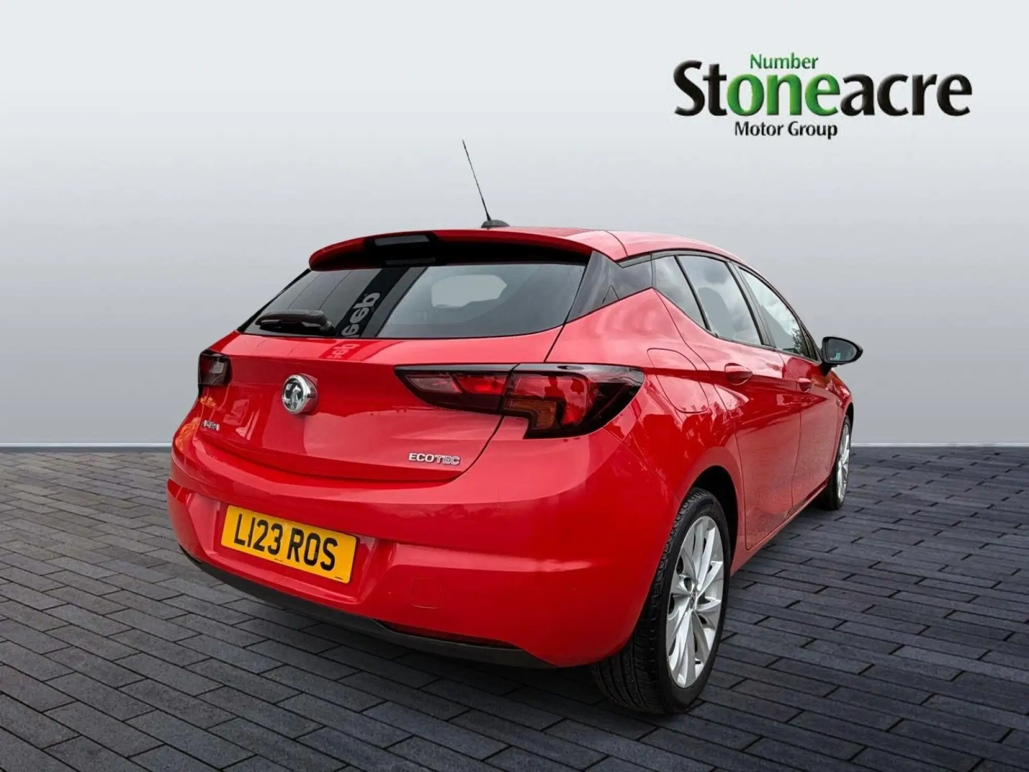 Vauxhall Astra 1.0i Turbo ecoTEC Tech Line Nav Euro 6 (s/s) 5dr L123ROS Image 3